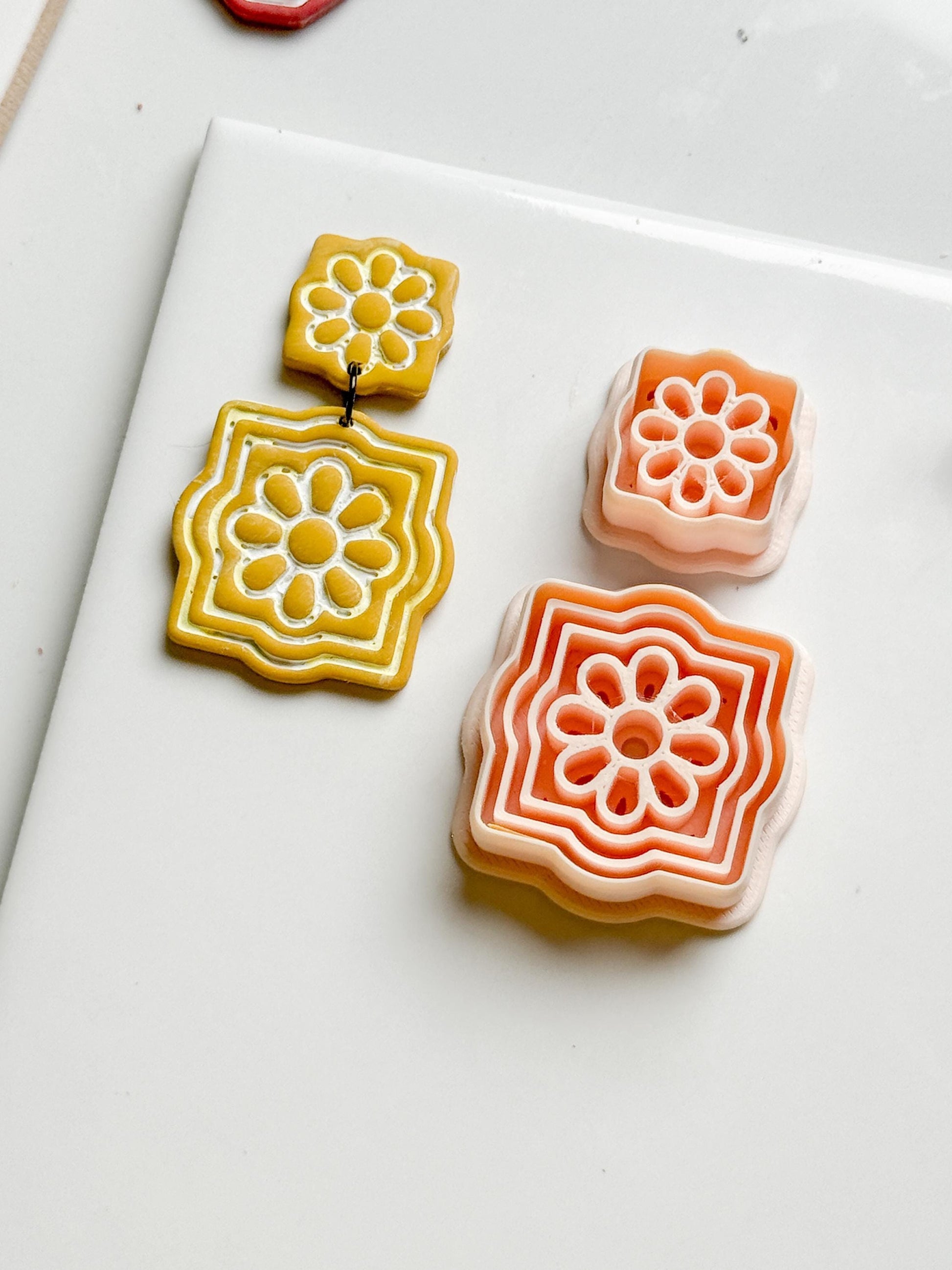 Floral Tile Square Clay Cutter Set with Daisy Pattern - Majolica Collection
