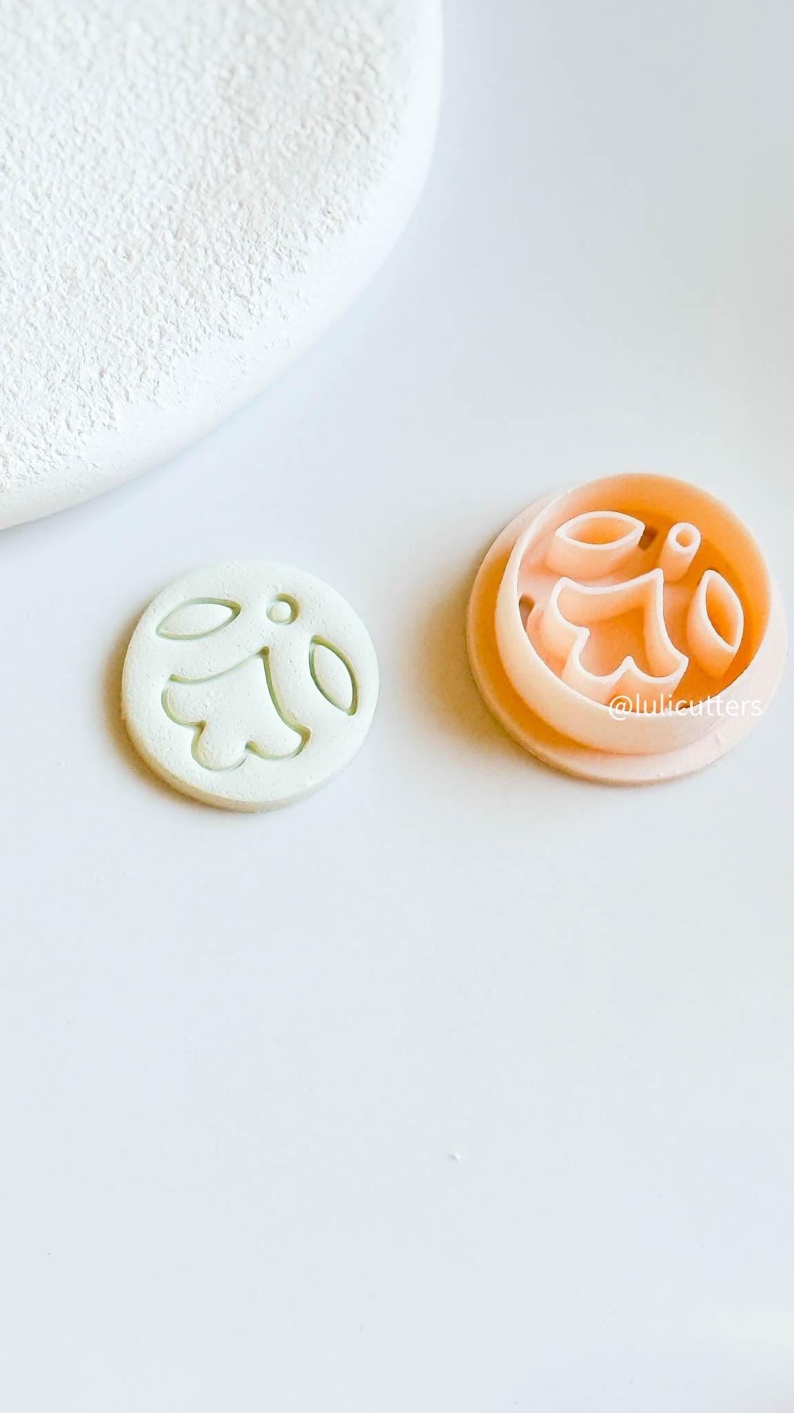 Mini Floral Circle Clay Cutter 25mm with Folk-Inspired Imprint Design