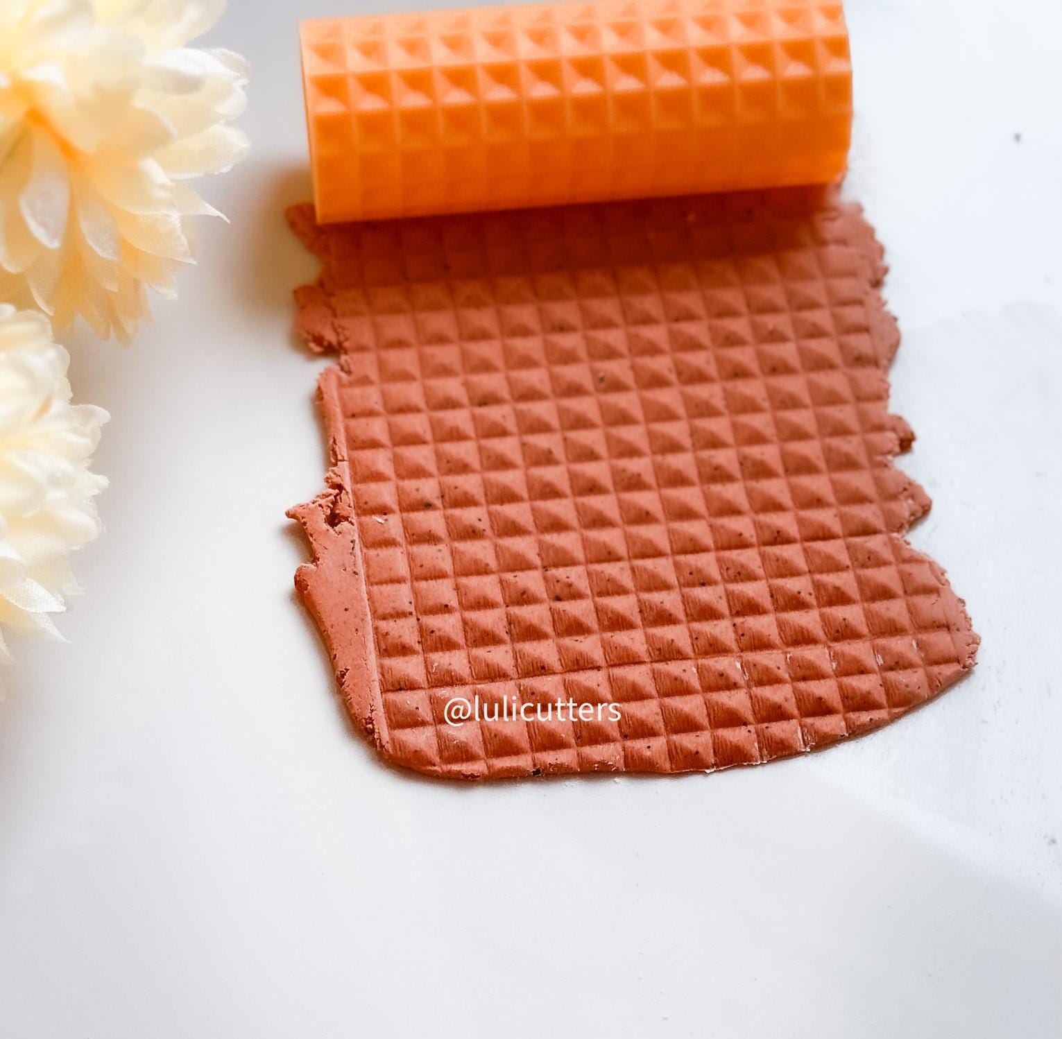 Pyramid Texture Roller: Diamond Grid Geometric Clay Tool