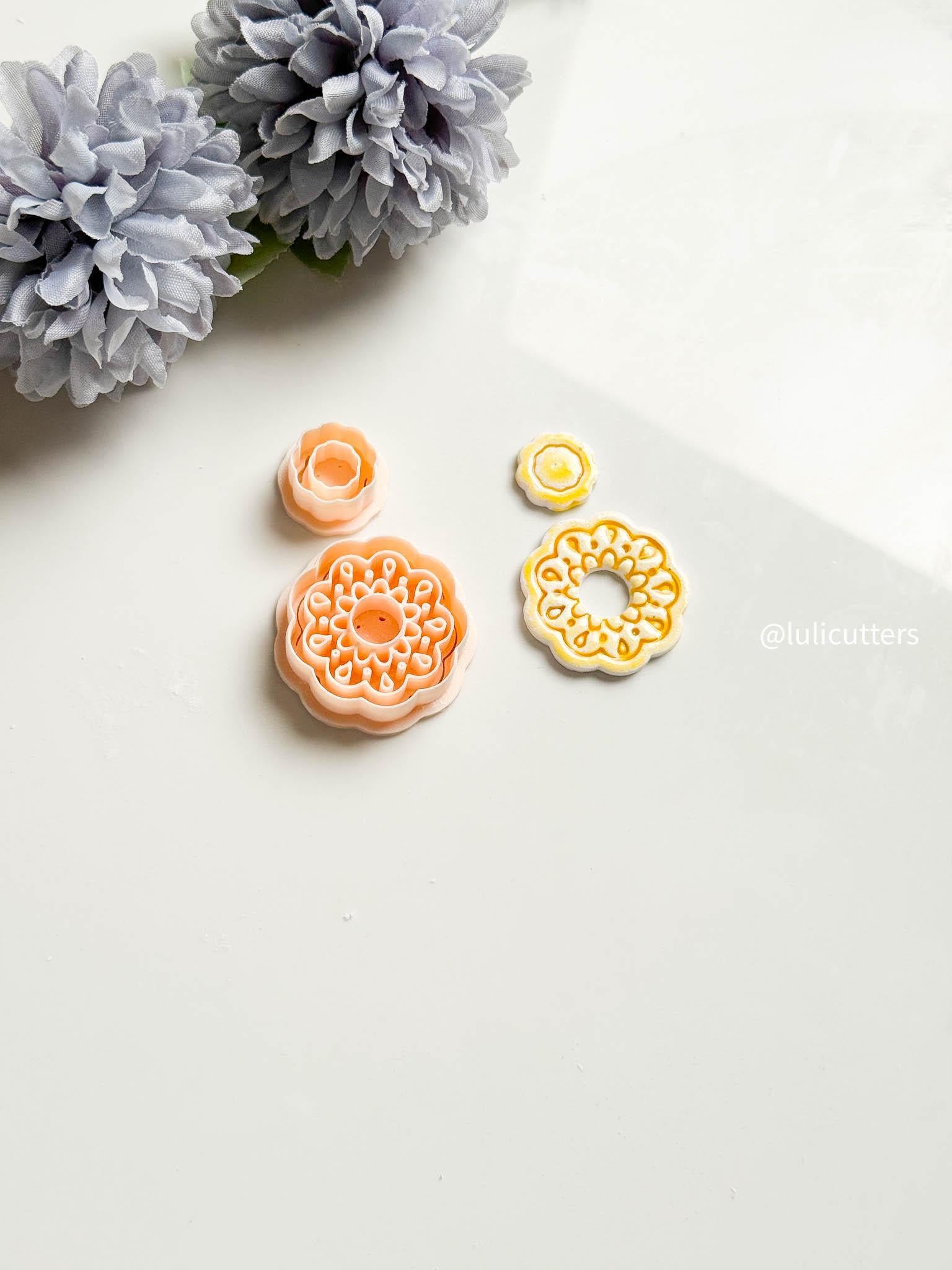 Faux Ceramic Flower Clay Cutter Set Lacey Debossed Design with Open Center