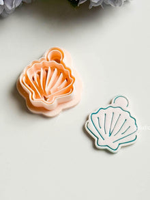 Scallop Shell Clay Cutter with Debossed Lines -with pearl detail 35 mm