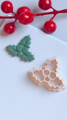 Holly Leaf Clay Cutter: Christmas Earring Design (25-51mm)