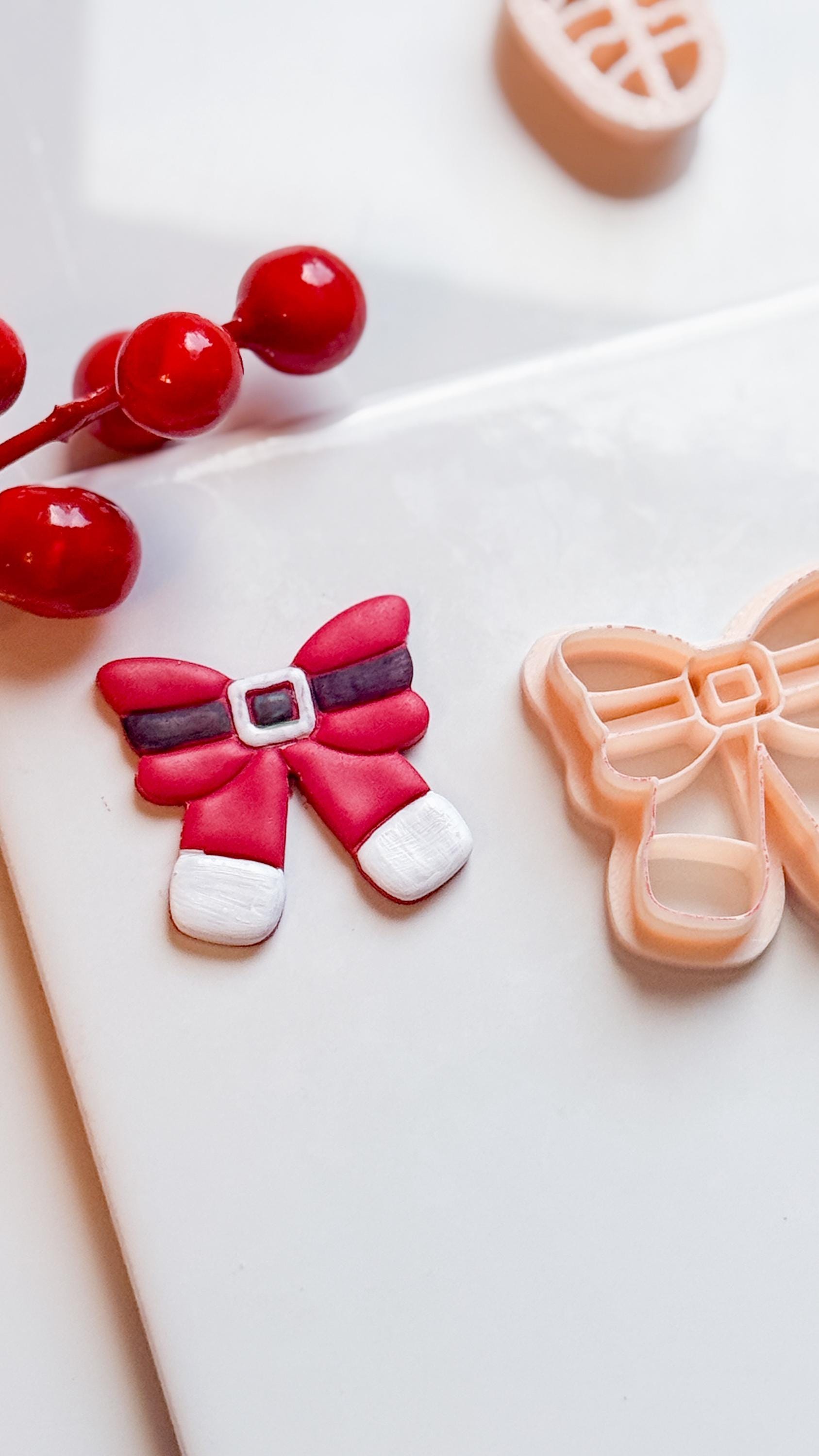 Santa Belt Bow Clay Cutter – Christmas Polymer Clay Tool for Festive Earrings & Charms