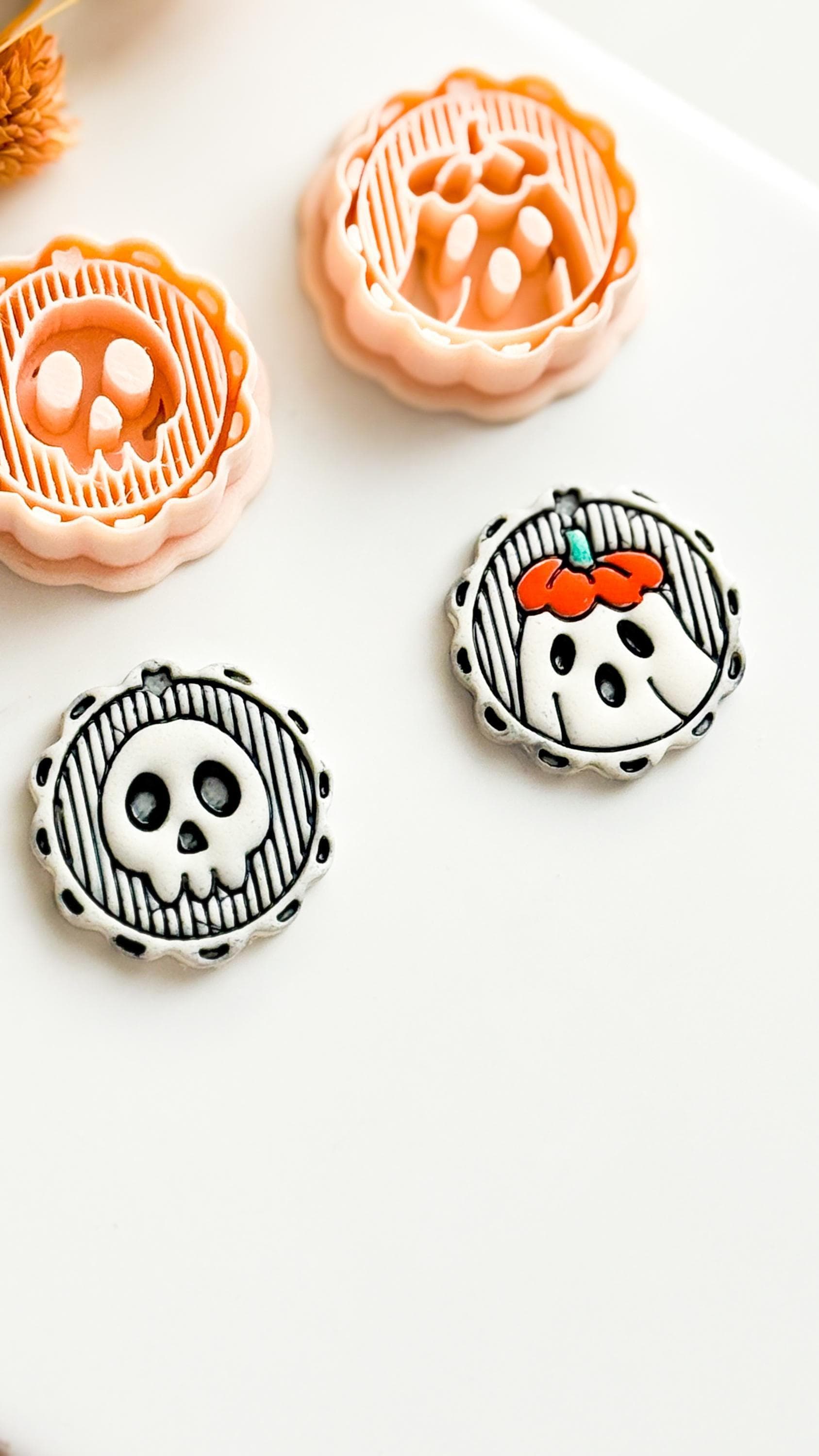 Skull & Floral Ghost Cameo Clay Cutter Set Cute Halloween Earring or Charm Cutter with Scalloped Frame