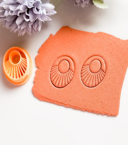 Lined Oval Hoop Polymer Clay Earring Cutter: Fan Texture Tool