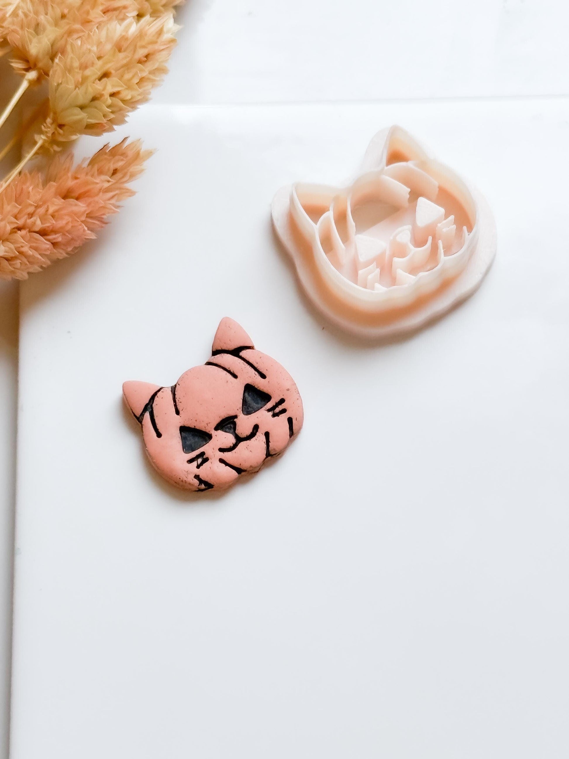 Pumpkin Cat Face Cutter: Halloween Jewelry Mold for Polymer Clay