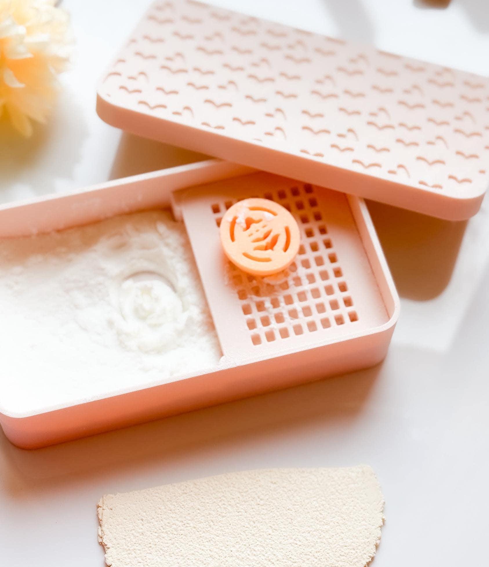 Polymer Clay Cornstarch Powder Box: Non-Stick Clay Tool