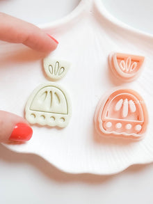 Folk Floral Clay Cutter Set Scalloped Boho Tulip Design