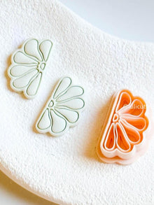 Petal Fan Clay Cutter with Daisy Imprint 30mm or 35mm