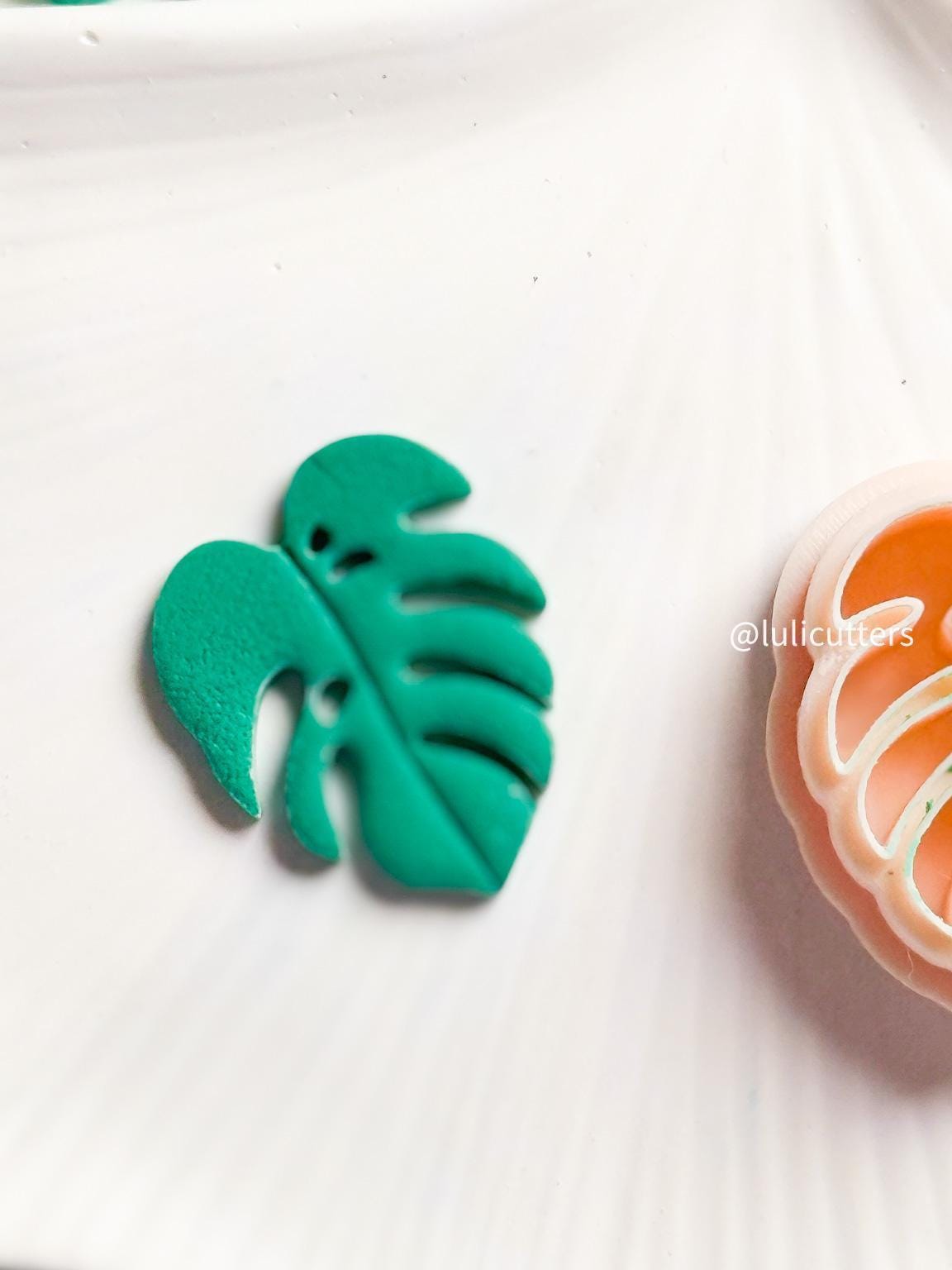 Monstera Leaf Clay Cutter Set: Tropical Polymer Jewelry (20mm, 25mm, 30mm)