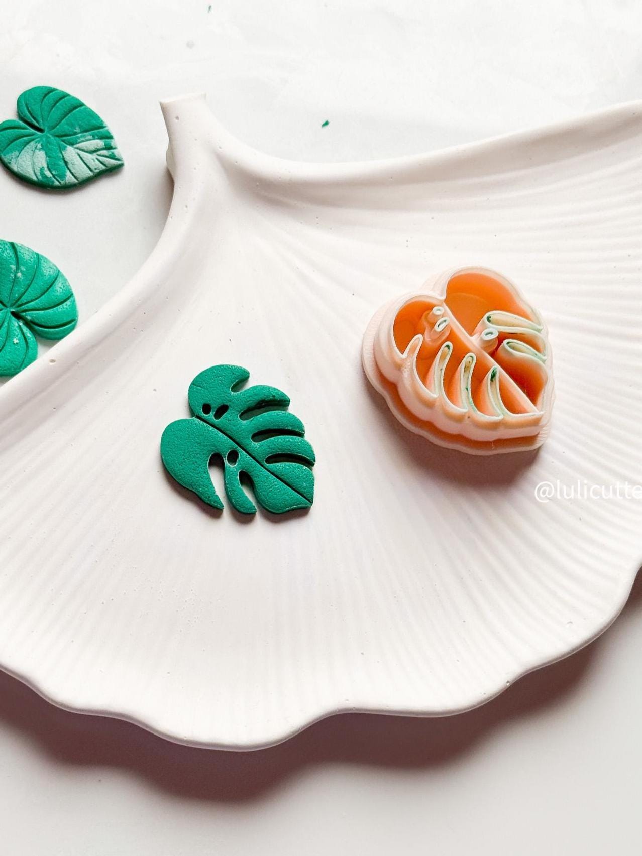 Monstera Leaf Clay Cutter Set: Tropical Polymer Jewelry (20mm, 25mm, 30mm)