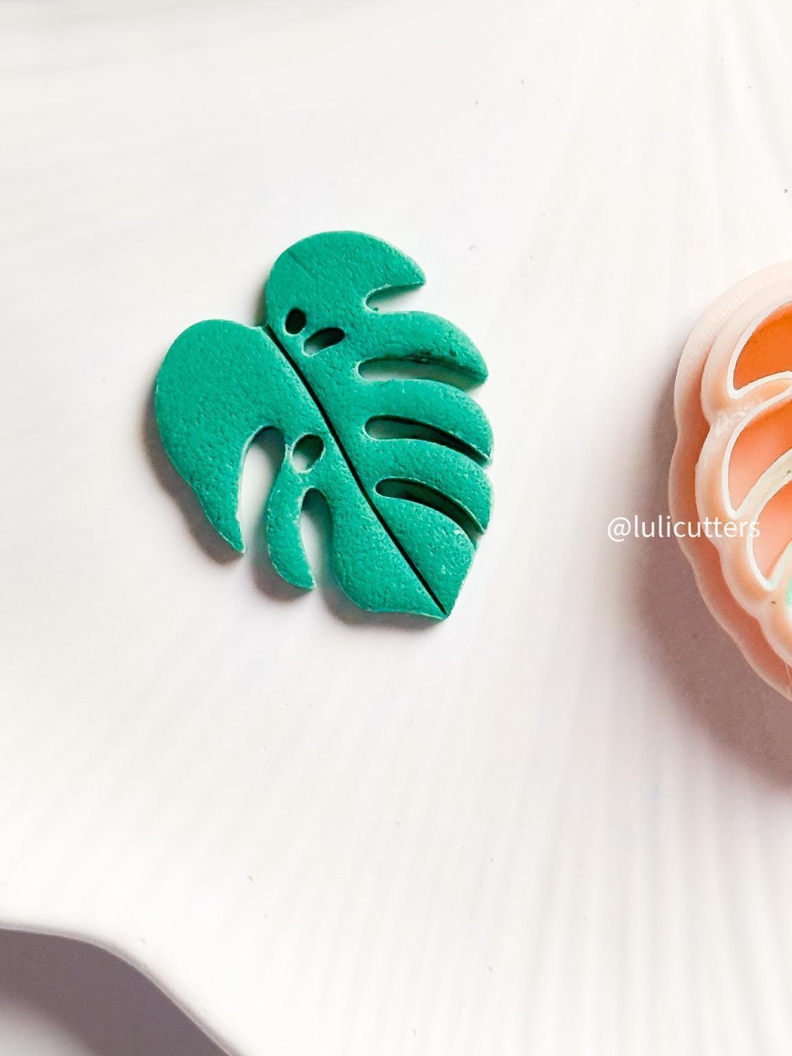 Monstera Leaf Clay Cutter Set: Tropical Polymer Jewelry (20mm, 25mm, 30mm)