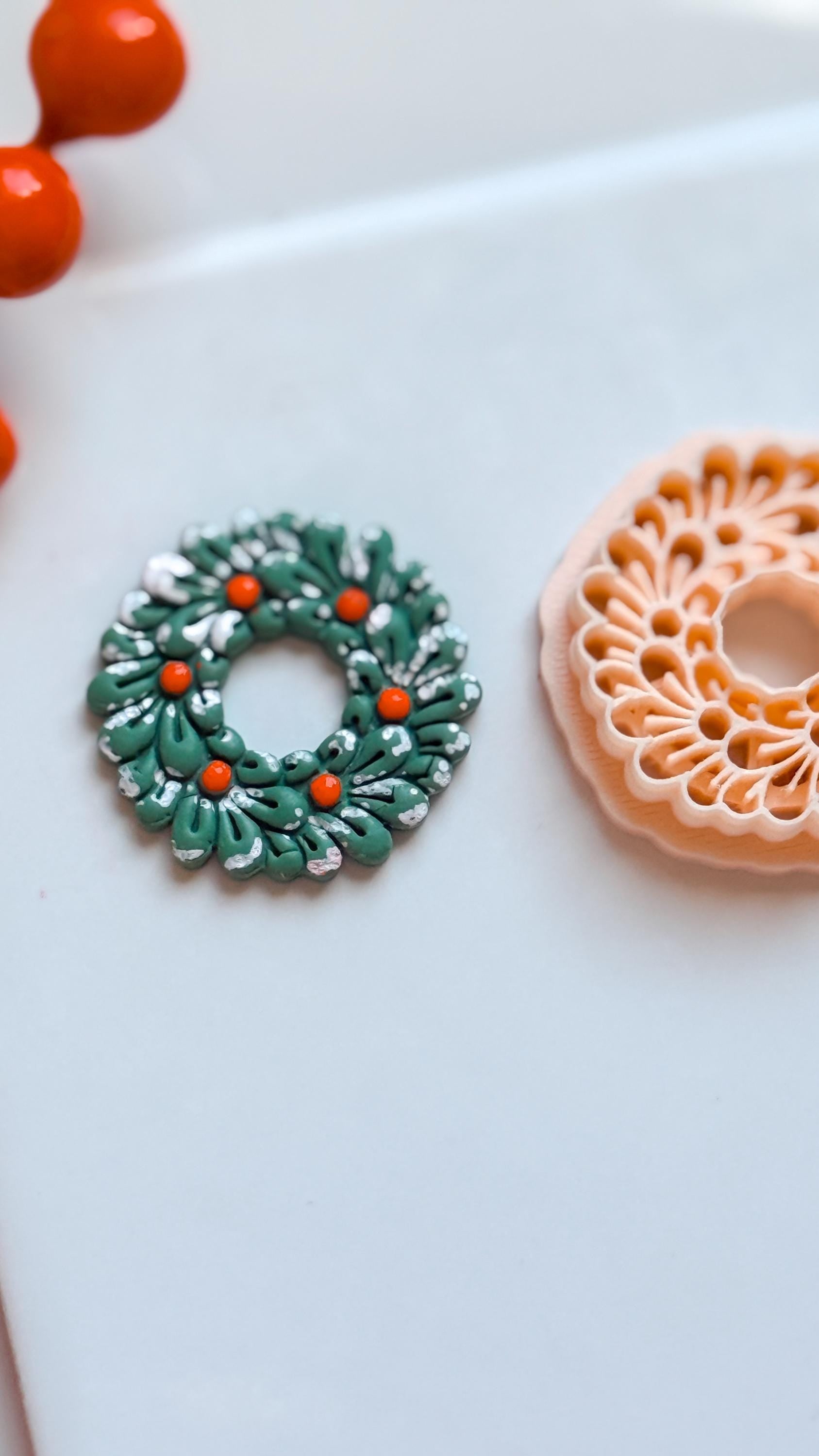Christmas Wreath Clay Cutter: Holiday Earring Cutter for Polymer Clay