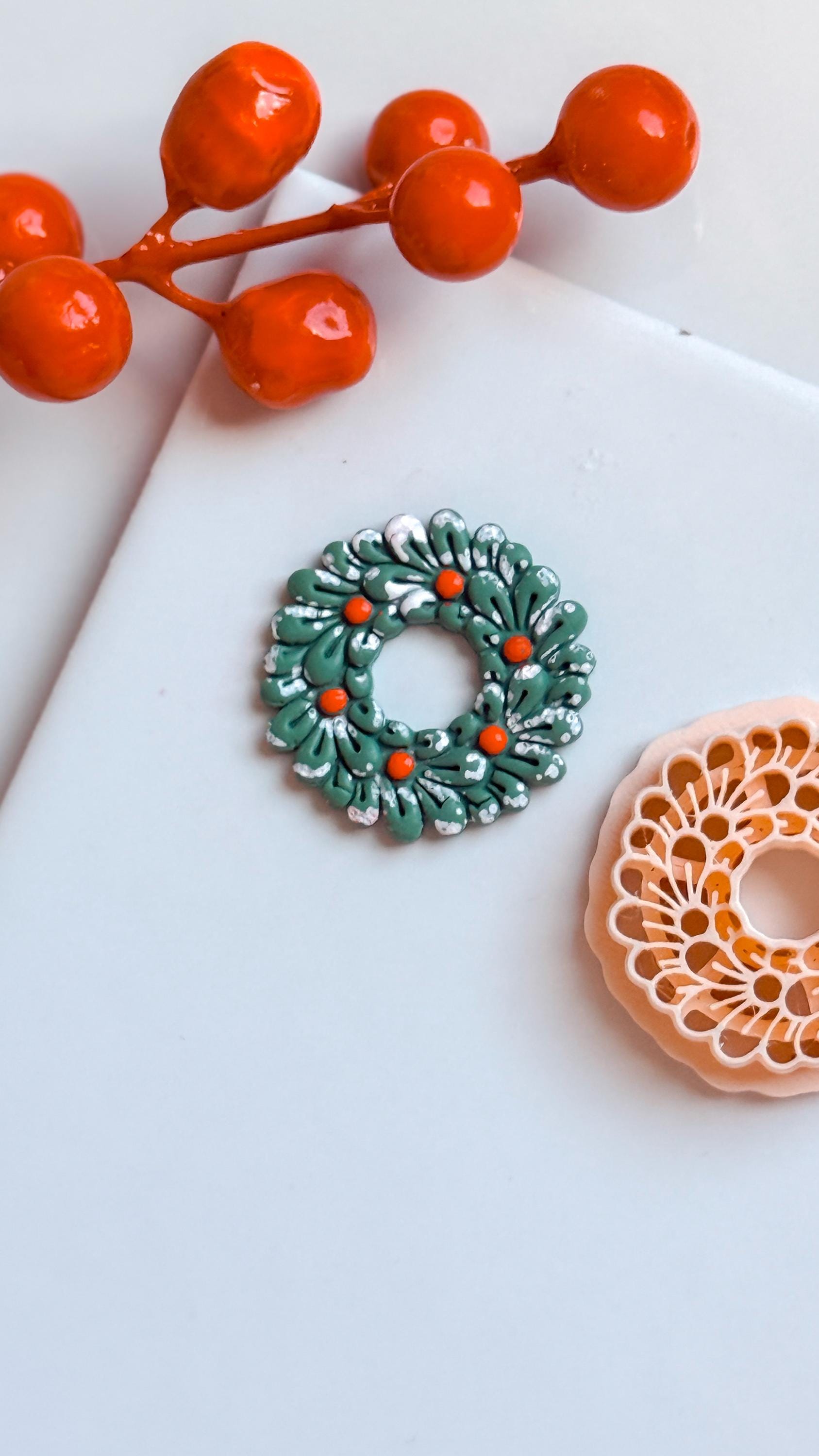 Christmas Wreath Clay Cutter: Holiday Earring Cutter for Polymer Clay