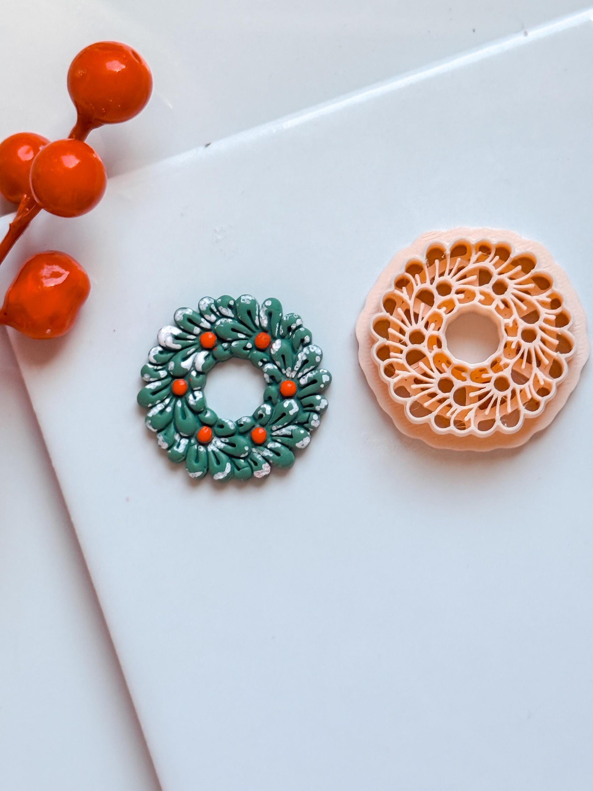 Christmas Wreath Clay Cutter: Holiday Earring Cutter for Polymer Clay