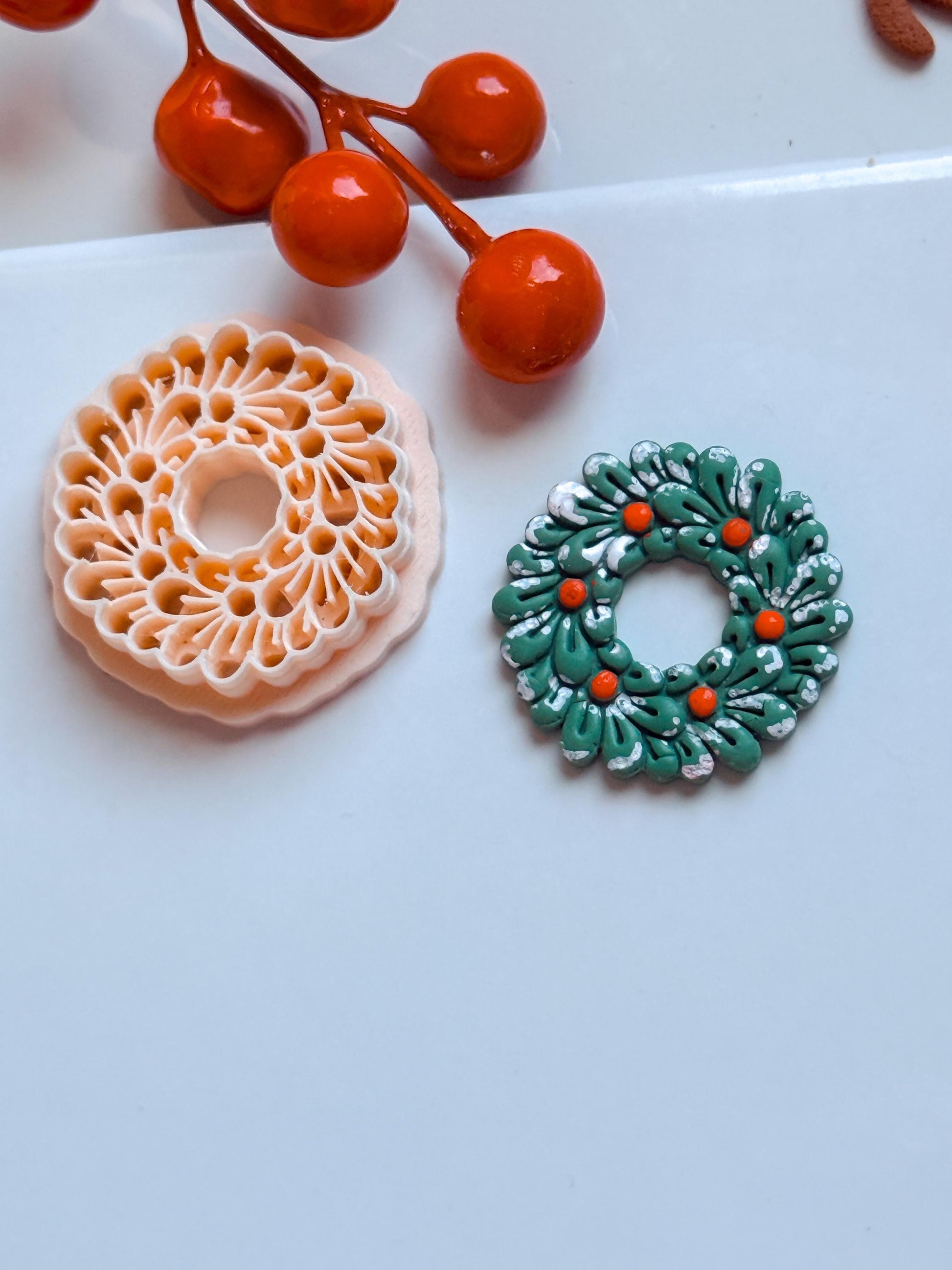 Christmas Wreath Clay Cutter: Holiday Earring Cutter for Polymer Clay