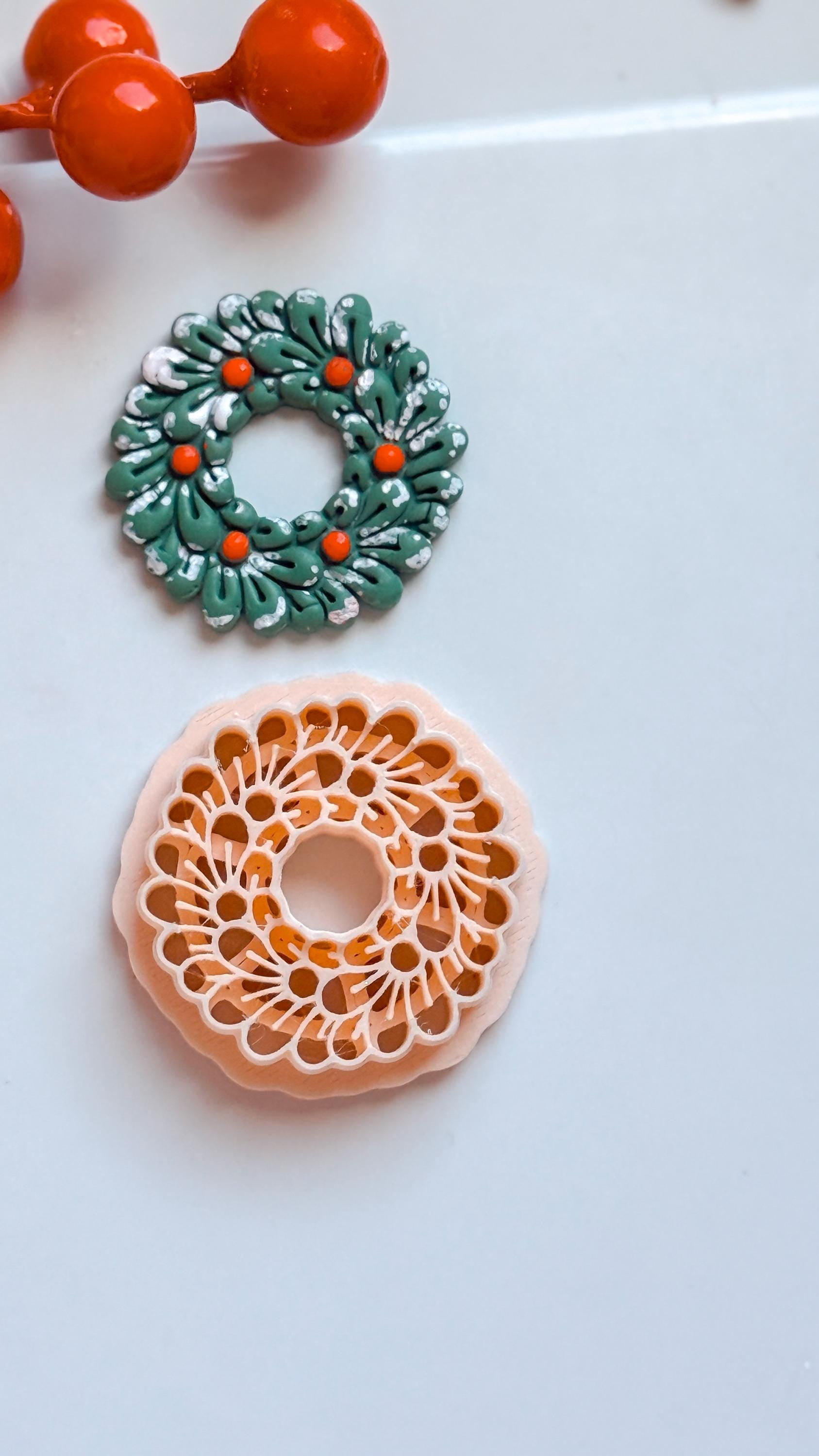 Christmas Wreath Clay Cutter: Holiday Earring Cutter for Polymer Clay