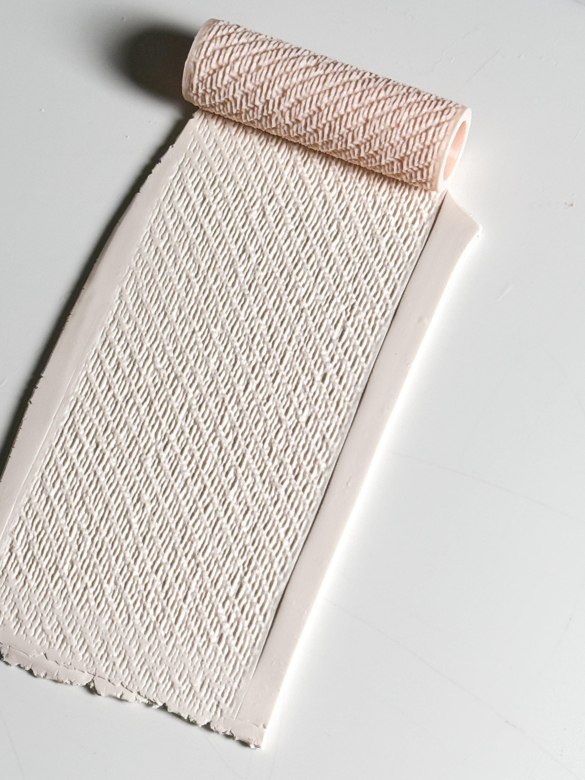 Diagonal Rib Stitch Texture Roller for Polymer Clay – Knit Pattern Emboss Rolling Pin
