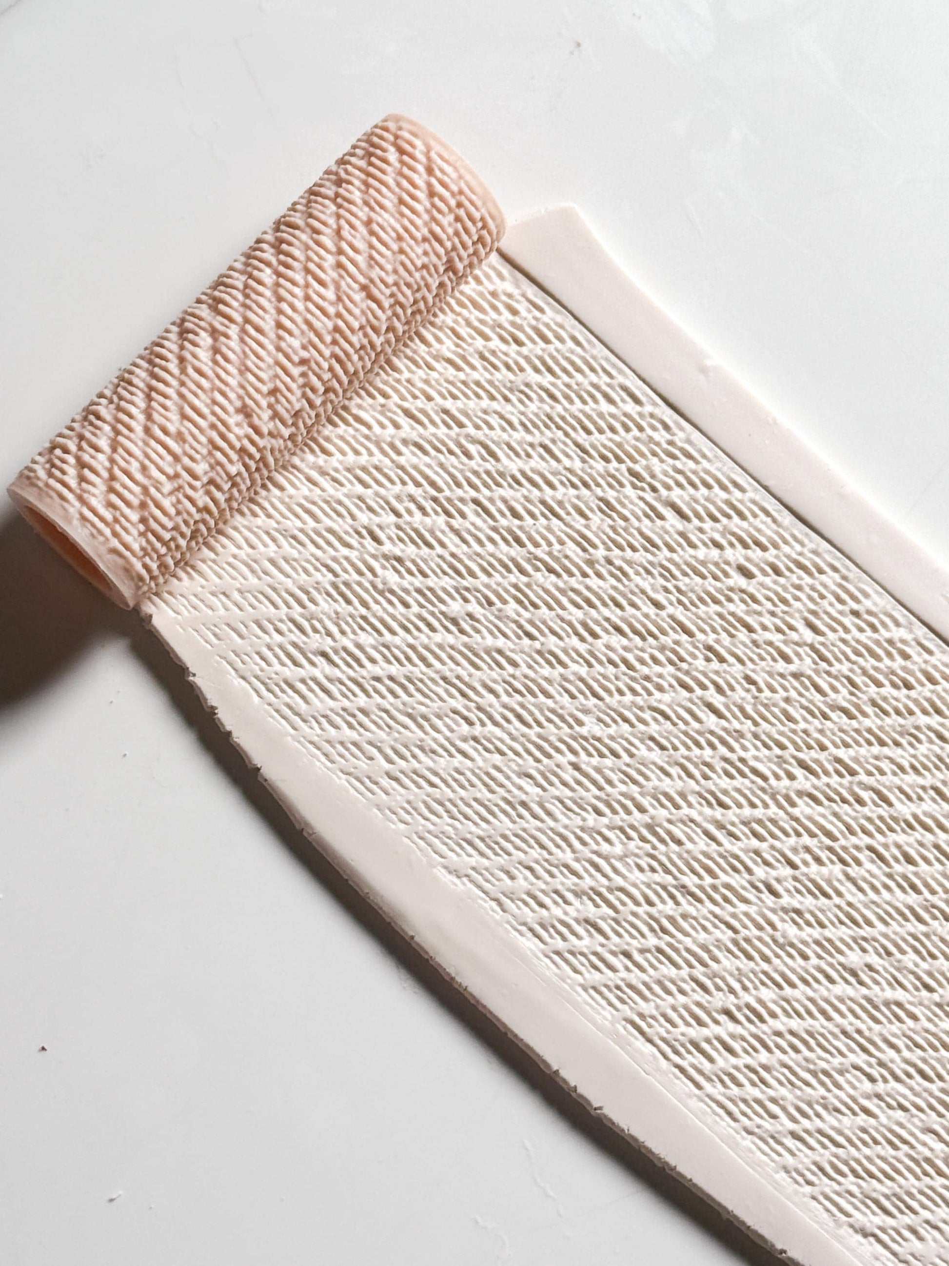 Diagonal Rib Stitch Texture Roller for Polymer Clay – Knit Pattern Emboss Rolling Pin