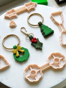 Christmas Keychain Clay Cutter – Wreath, Tree & Mistletoe Polymer Clay Tools for Holiday Crafts