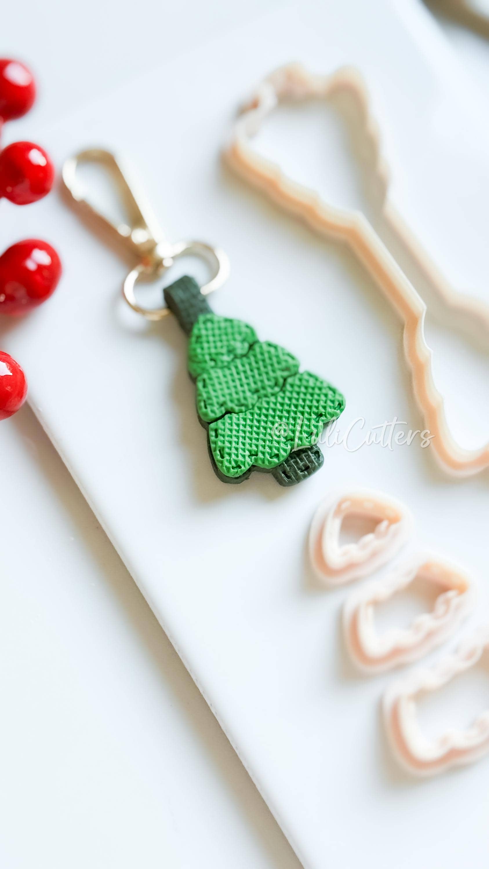 Christmas Tree Keychain: Holiday Charm Clay Cutter Set