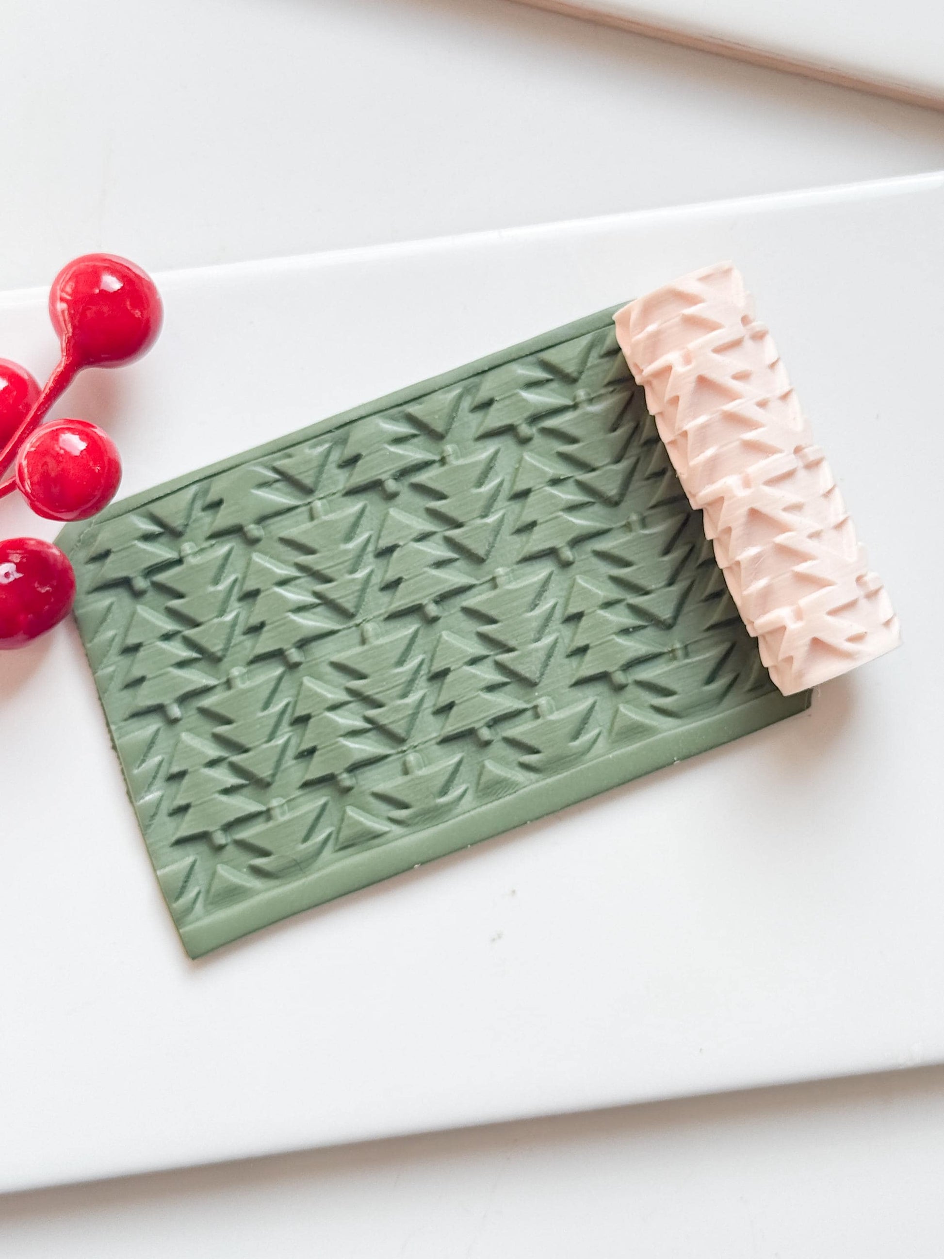 Christmas Tree Embossing Roller – Holiday Pattern Roller for Polymer Clay