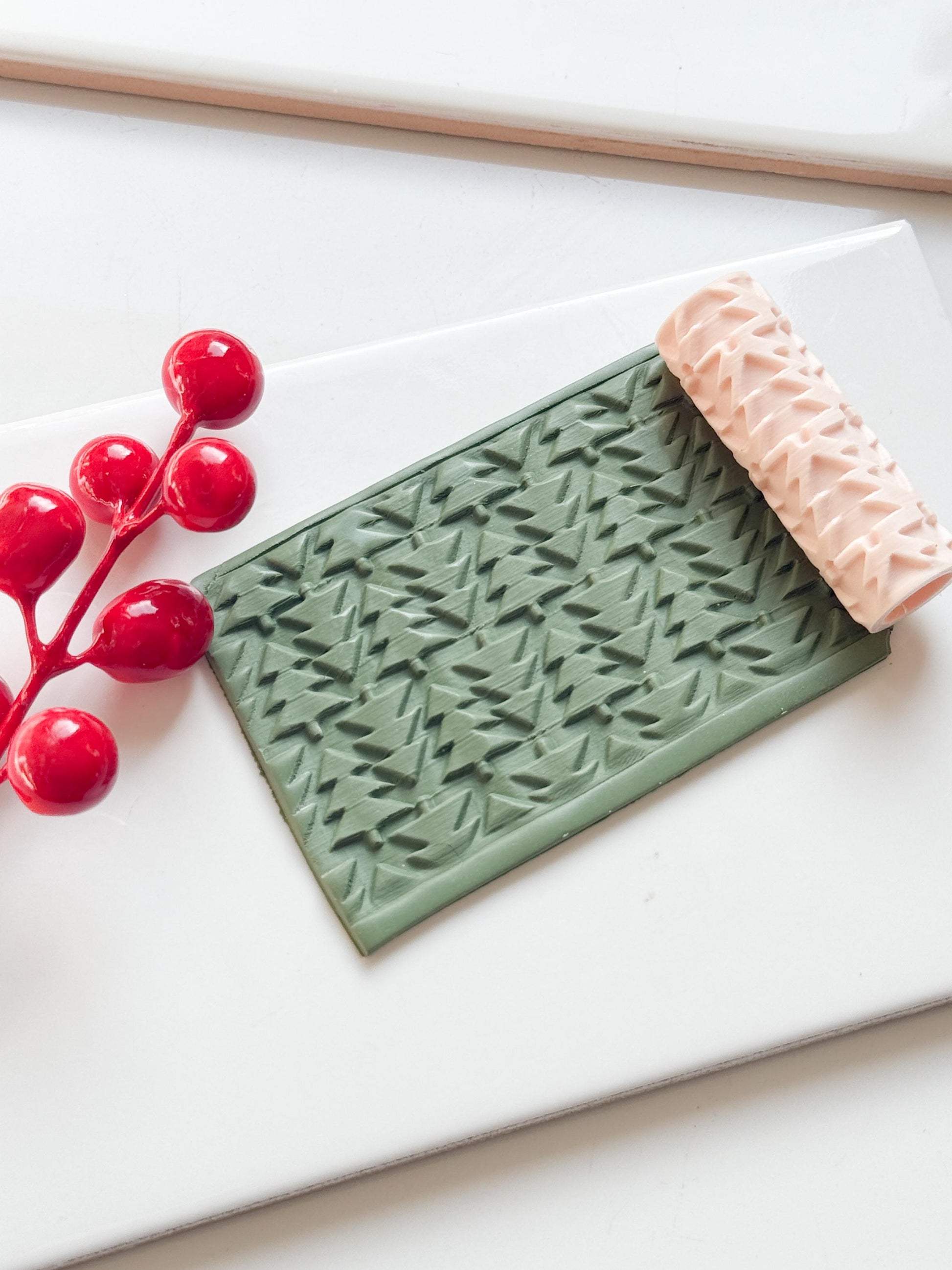 Christmas Tree Embossing Roller – Holiday Pattern Roller for Polymer Clay
