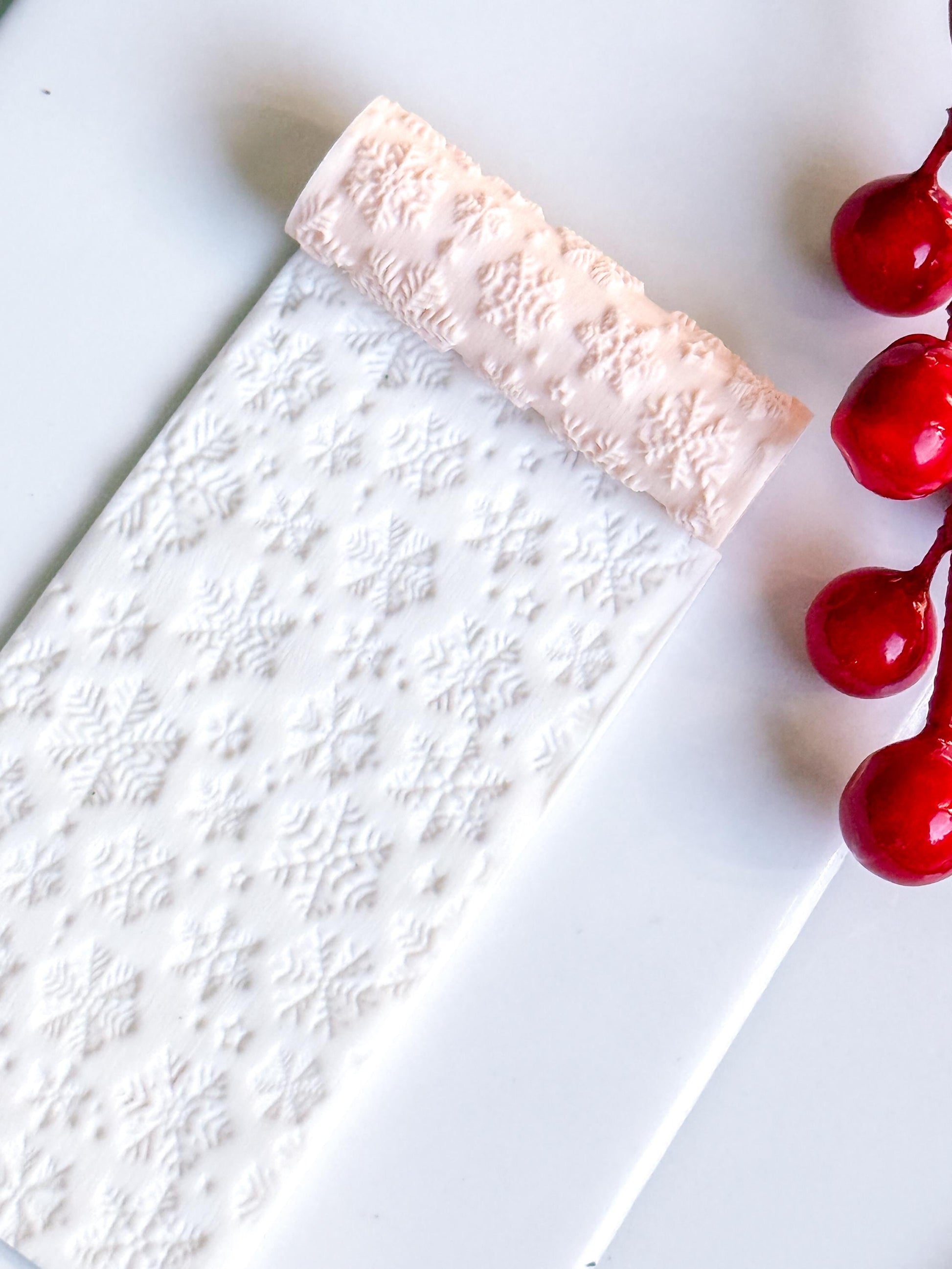 Snowflake Deboss Roller for Polymer Clay – Winter Texture Rolling Pin