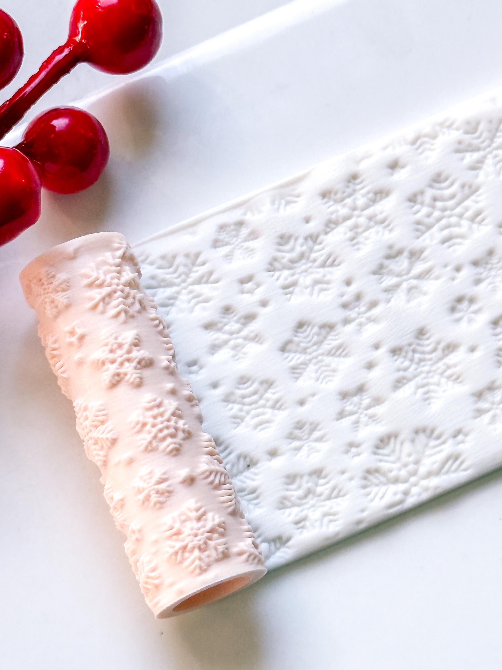 Snowflake Deboss Roller for Polymer Clay – Winter Texture Rolling Pin