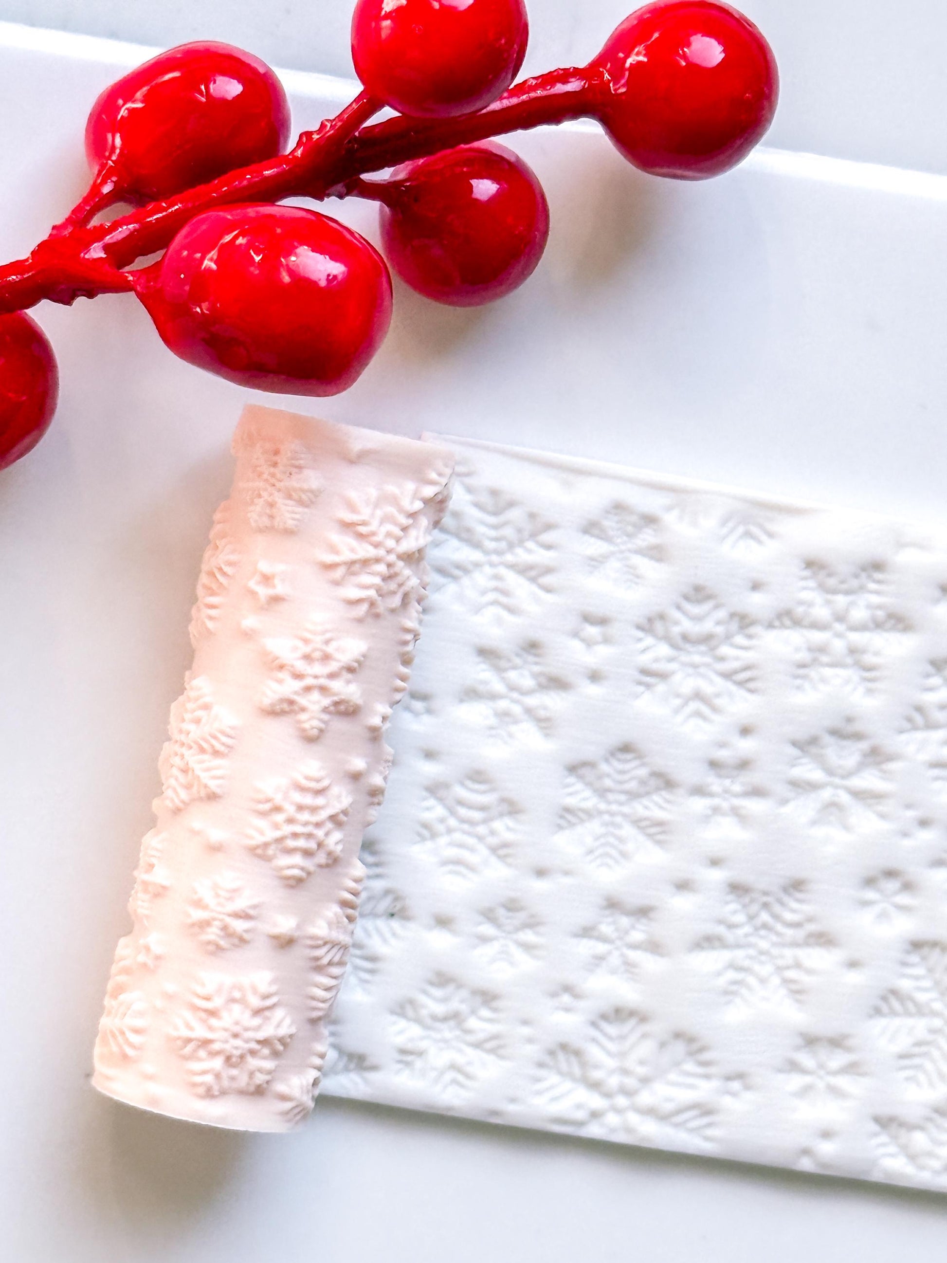 Snowflake Deboss Roller for Polymer Clay – Winter Texture Rolling Pin