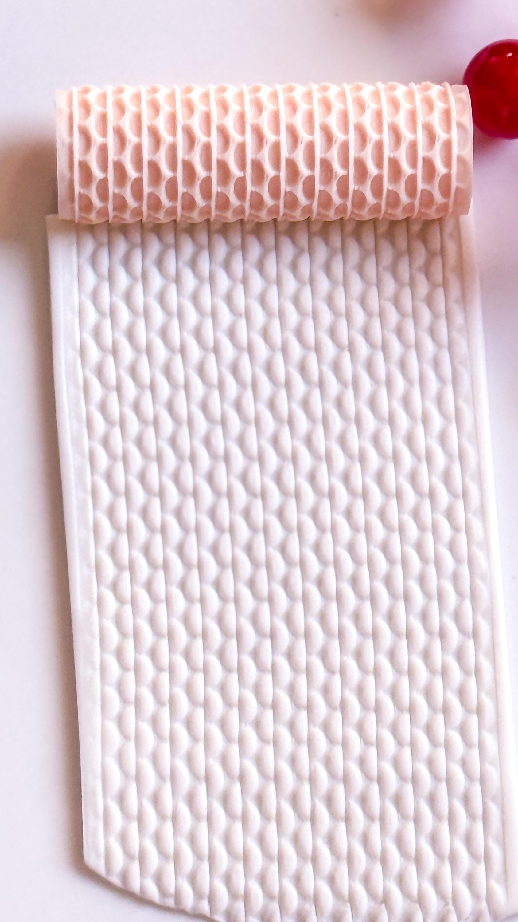 Scallop Embossing Roller – Wave Pattern Texture Roller for Polymer Clay