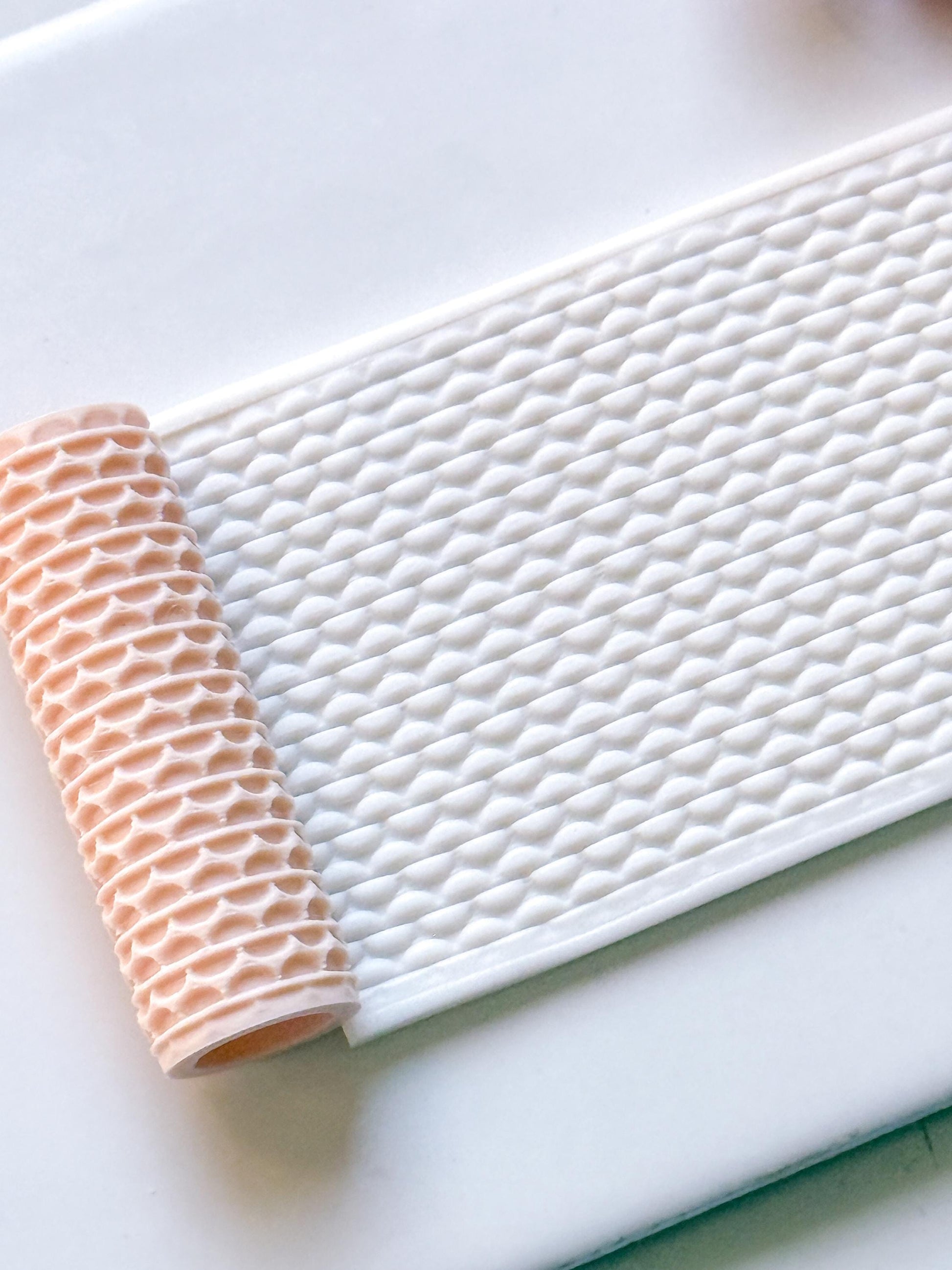 Scallop Embossing Roller – Wave Pattern Texture Roller for Polymer Clay