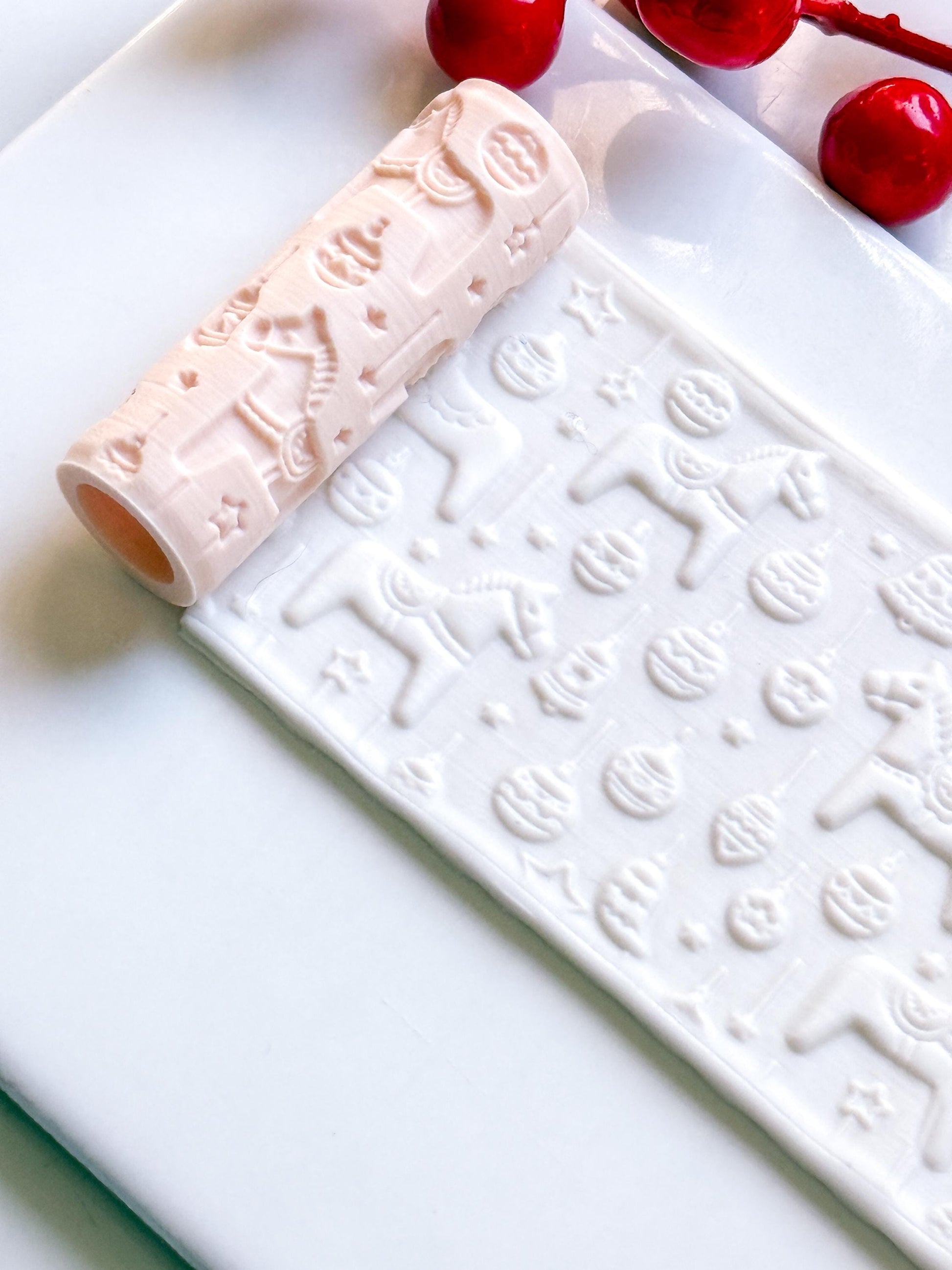 Dala Horse Emboss Roller for Polymer Clay – Scandinavian Christmas Texture Rolling Pin