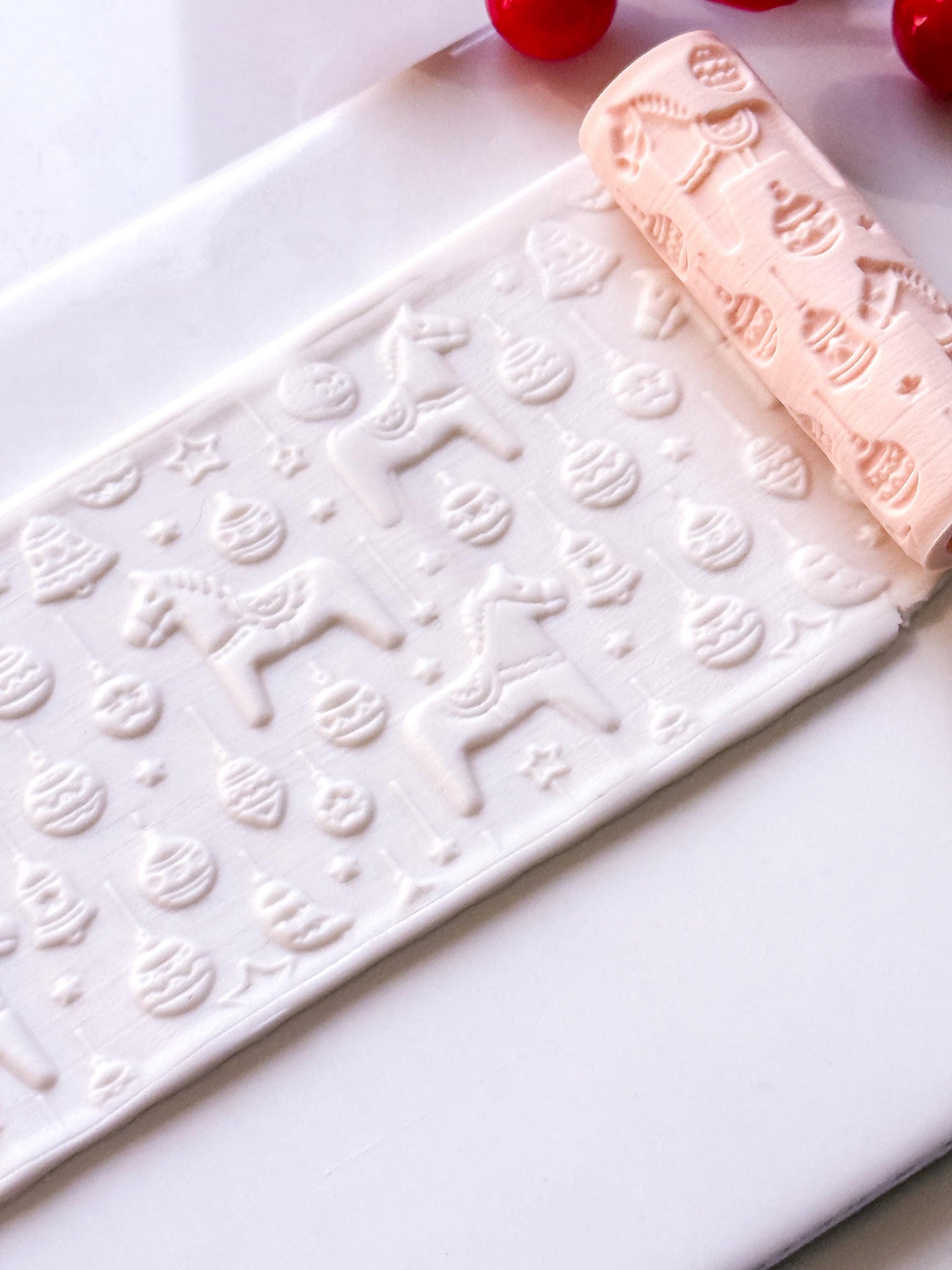 Dala Horse Emboss Roller for Polymer Clay – Scandinavian Christmas Texture Rolling Pin