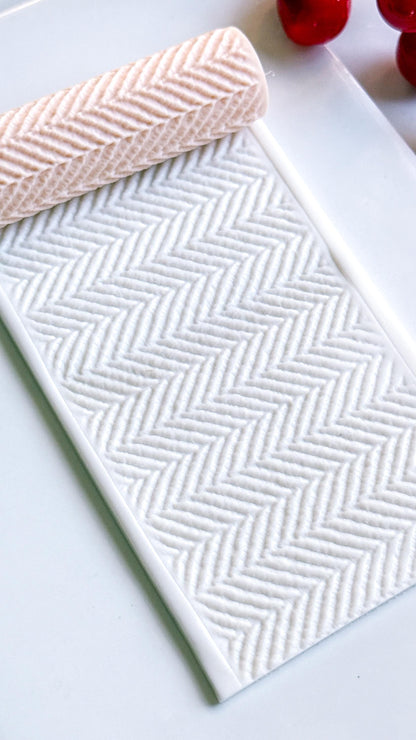 Herringbone Knit Embossing Roller – Diagonal Texture Roller for Polymer Clay