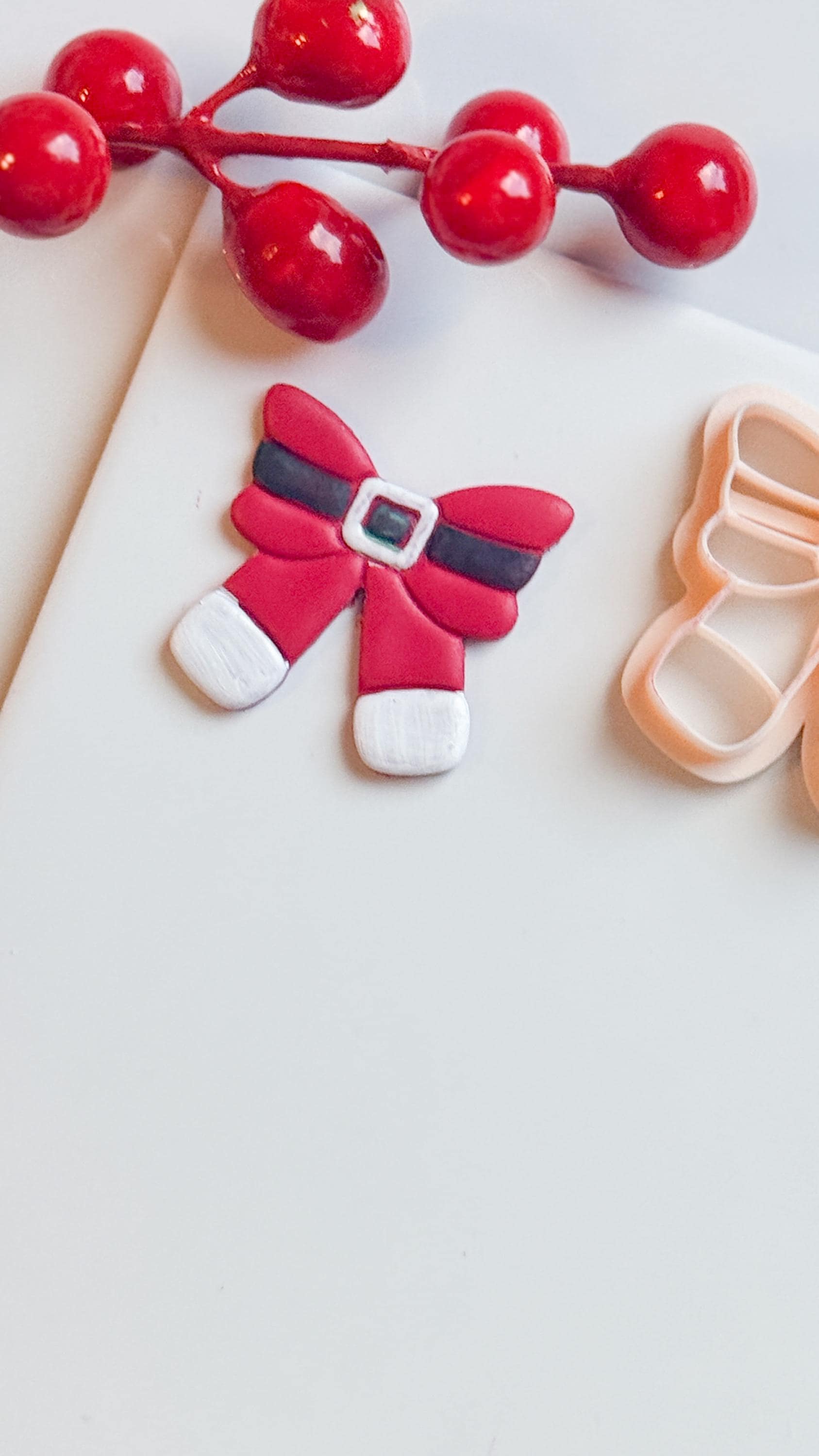 Santa Belt Bow Clay Cutter – Christmas Polymer Clay Tool for Festive Earrings & Charms