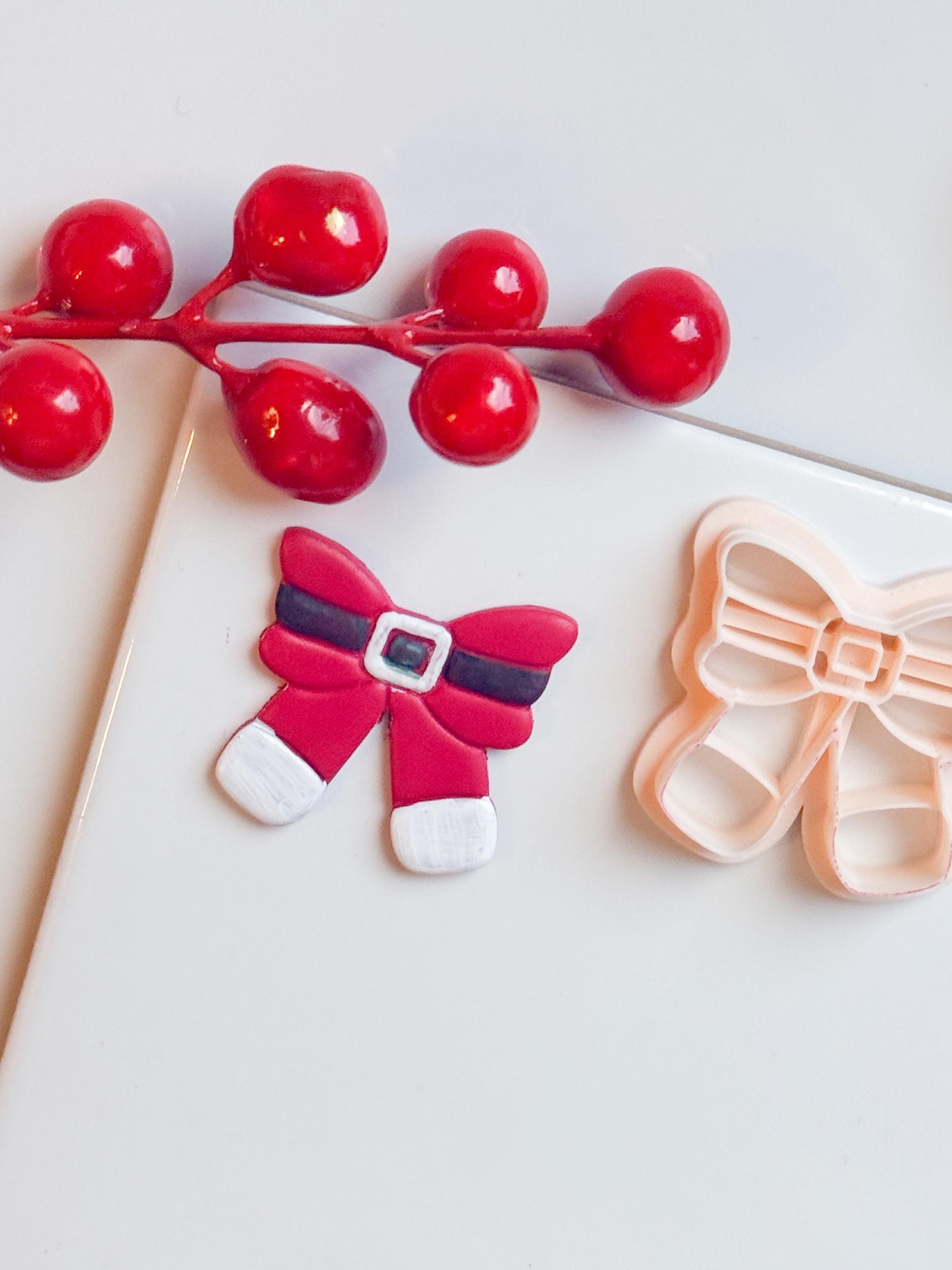 Santa Belt Bow Clay Cutter – Christmas Polymer Clay Tool for Festive Earrings & Charms