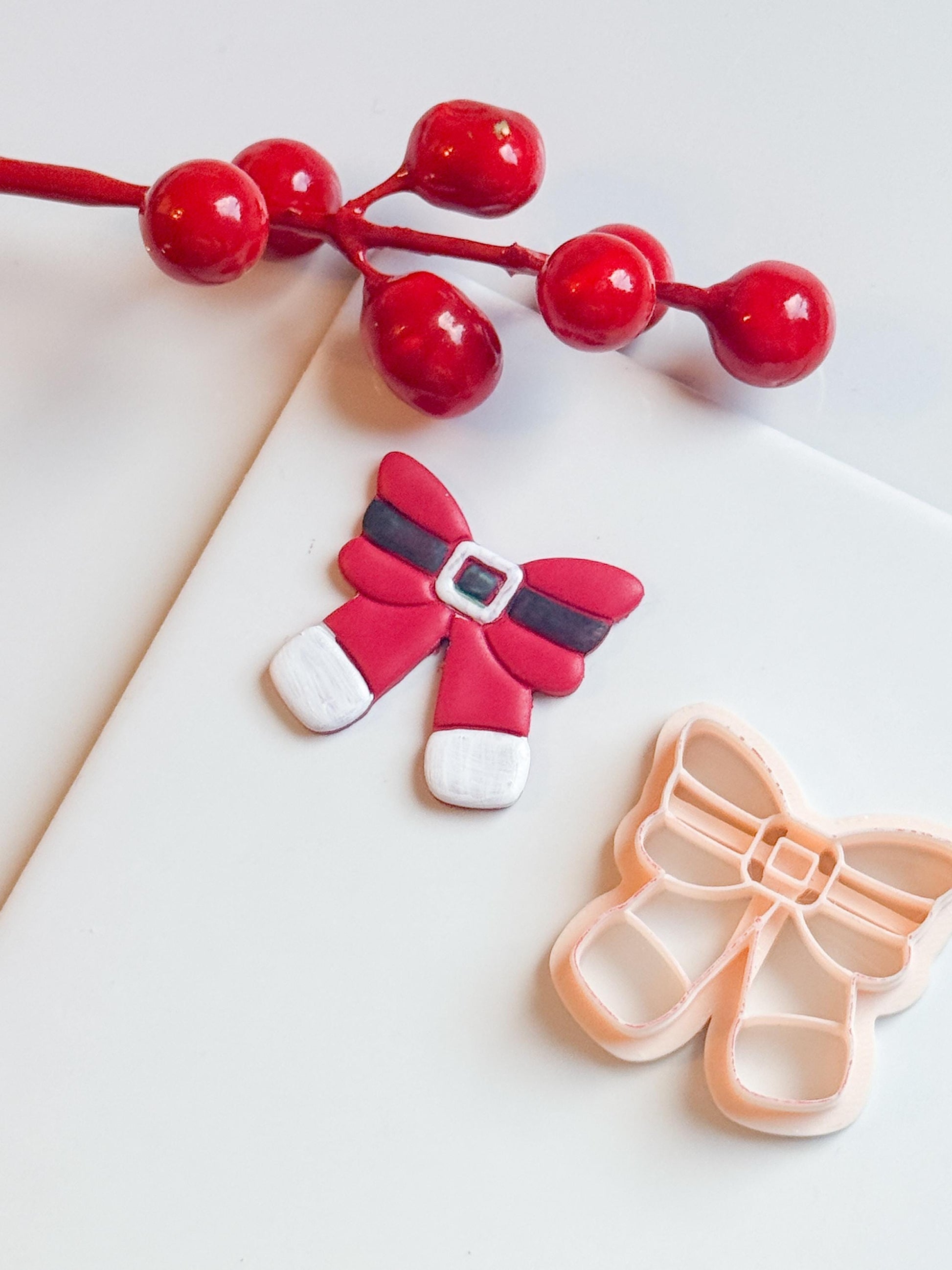 Santa Belt Bow Clay Cutter – Christmas Polymer Clay Tool for Festive Earrings & Charms