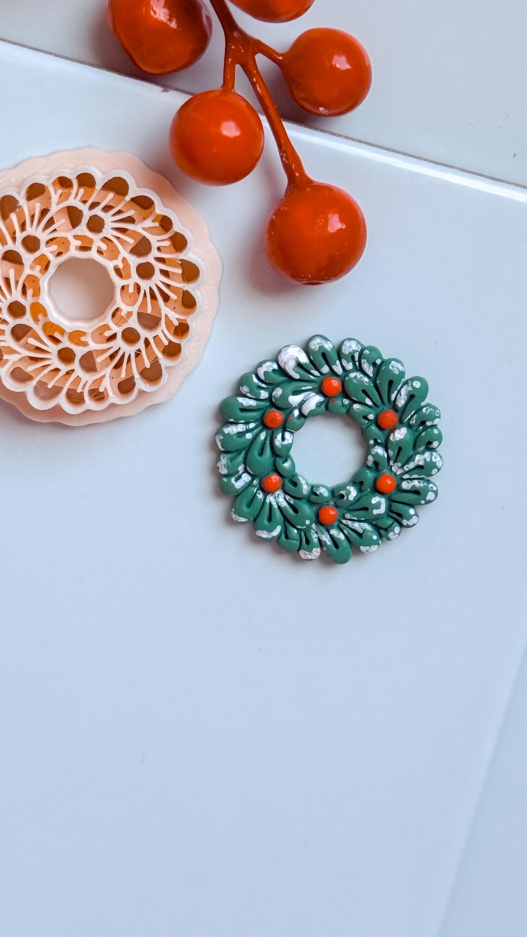 Christmas Wreath Clay Cutter: Holiday Earring Cutter for Polymer Clay