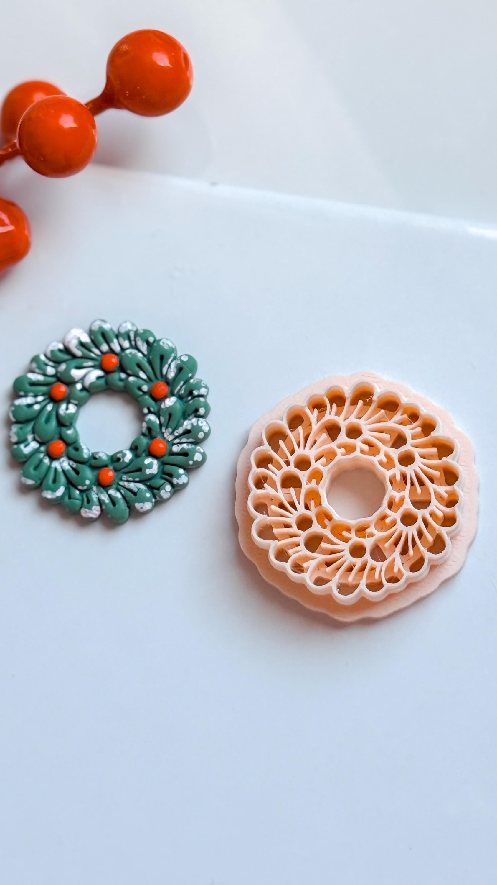 Christmas Wreath Clay Cutter: Holiday Earring Cutter for Polymer Clay