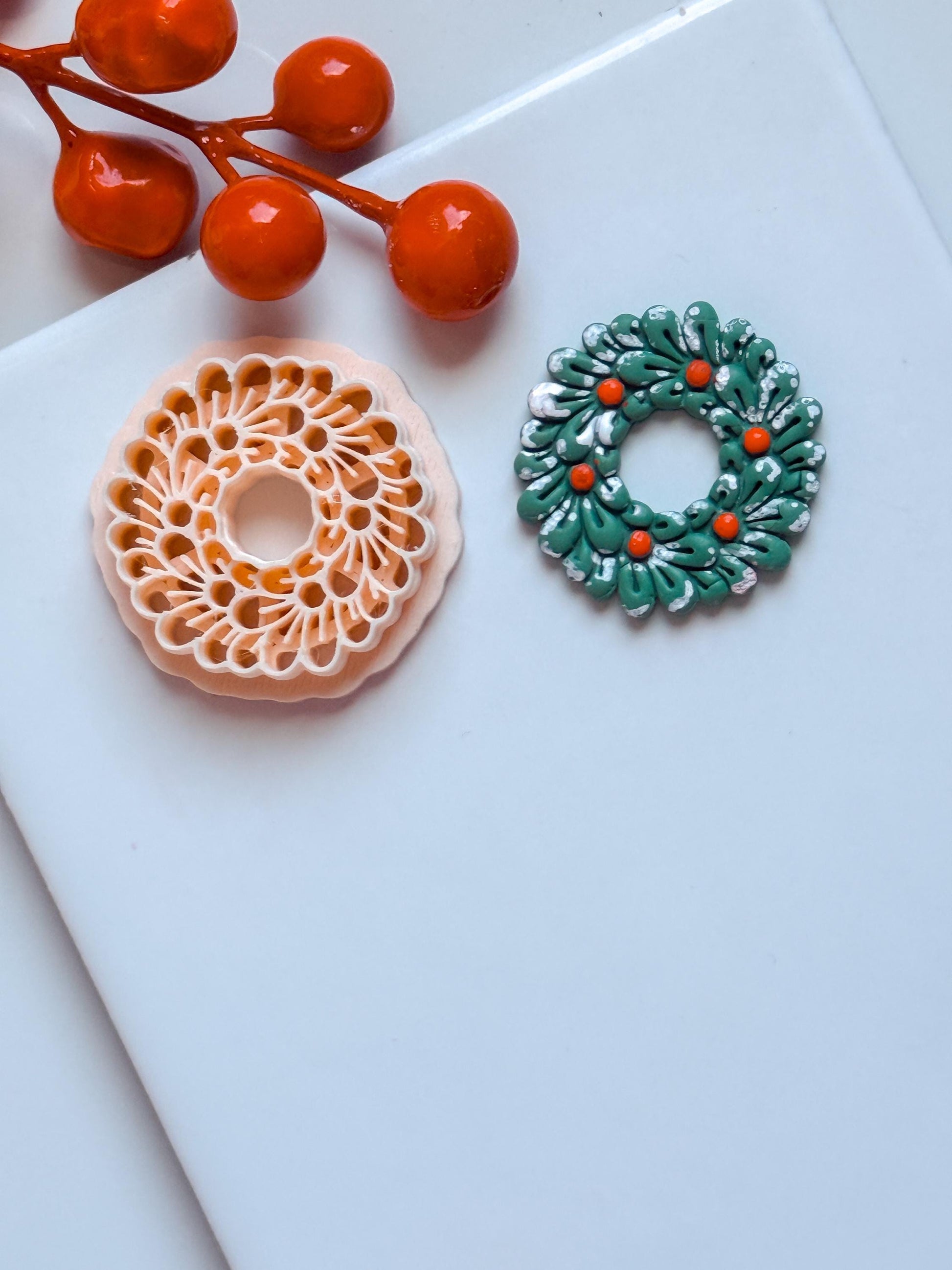 Christmas Wreath Clay Cutter: Holiday Earring Cutter for Polymer Clay