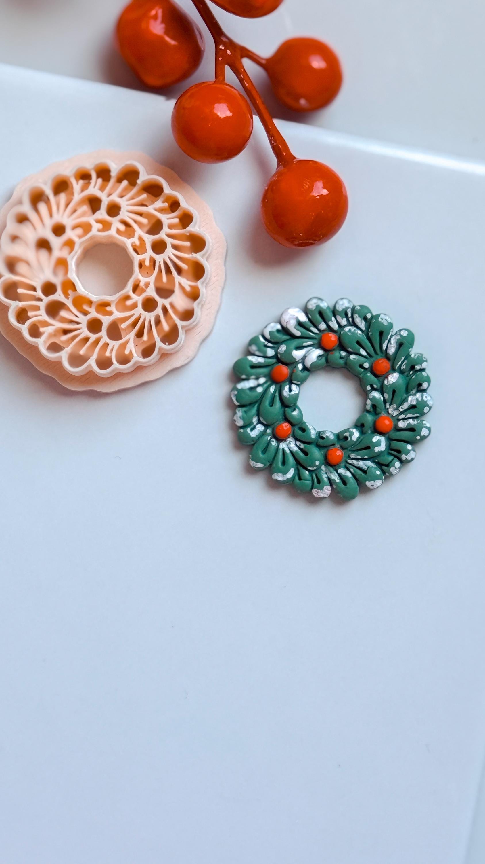 Christmas Wreath Clay Cutter: Holiday Earring Cutter for Polymer Clay