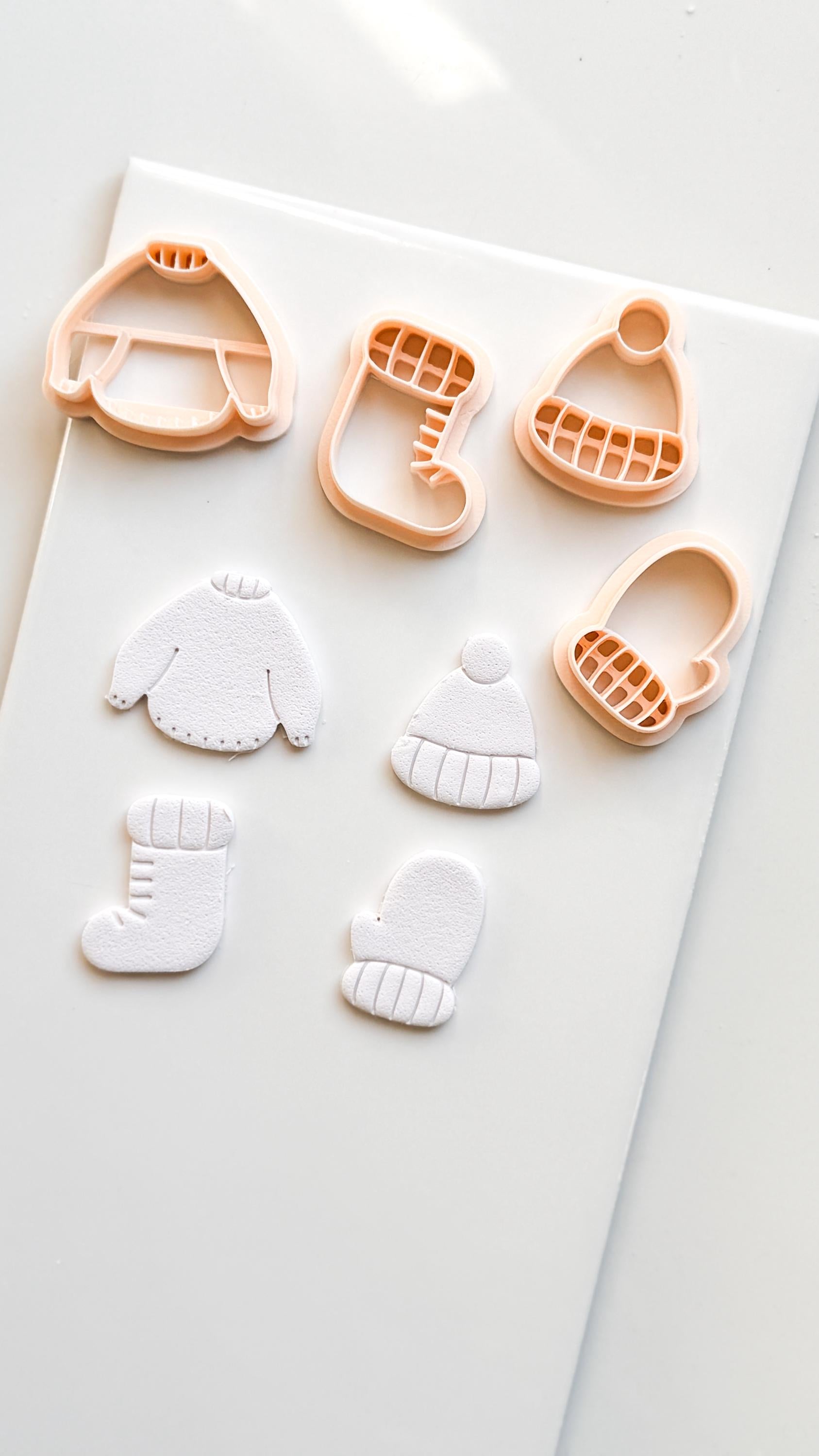 Cozy Season Clay Cutter – Winter Sweater Hat Mitten Sock Design