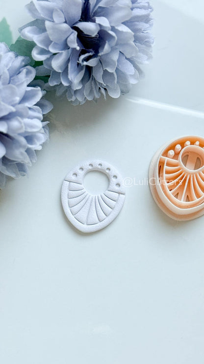 Arla Beam Polymer Clay Cutter: Radiant Arc Design for Earrings