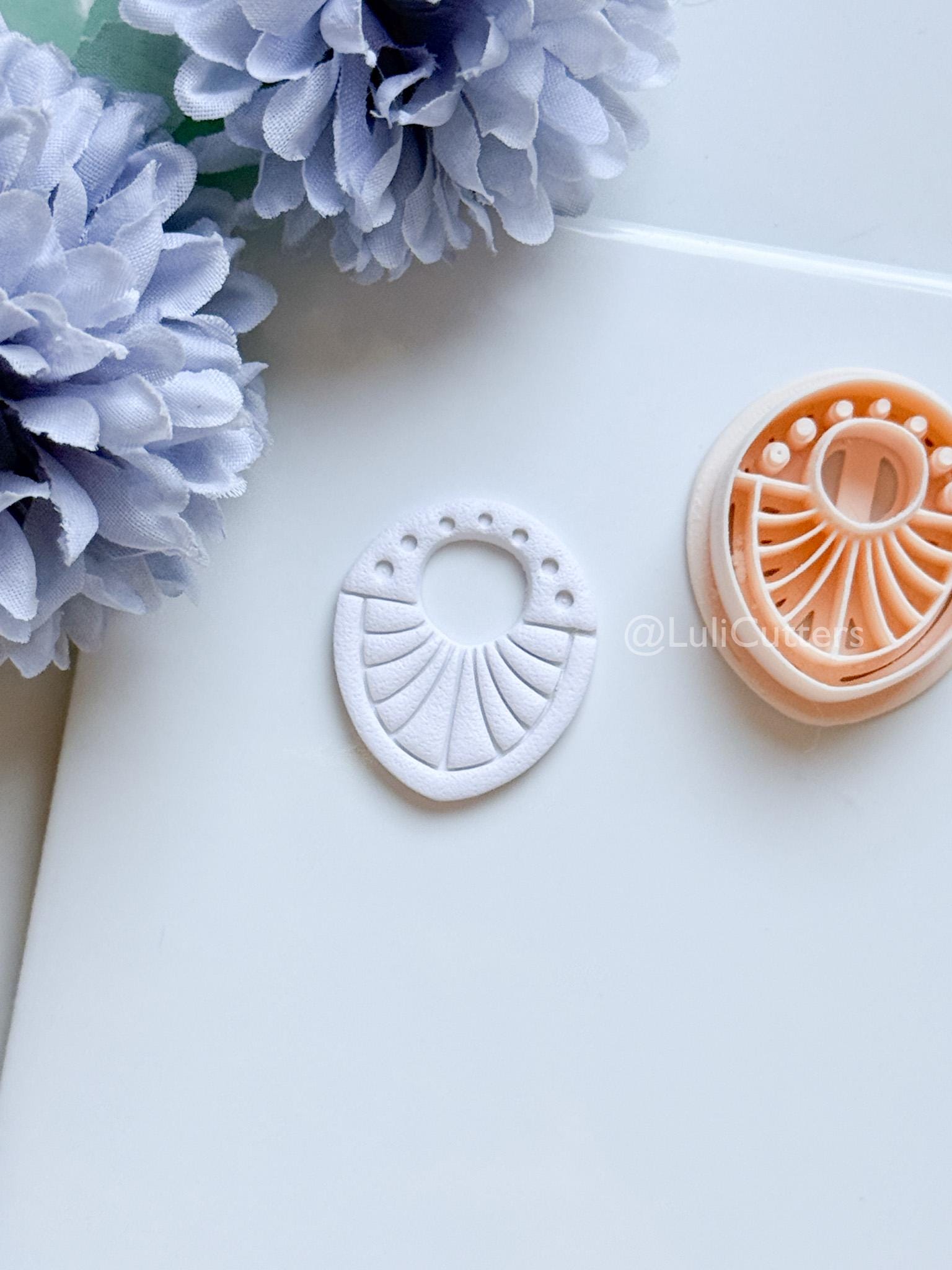 Arla Beam Polymer Clay Cutter: Radiant Arc Design for Earrings