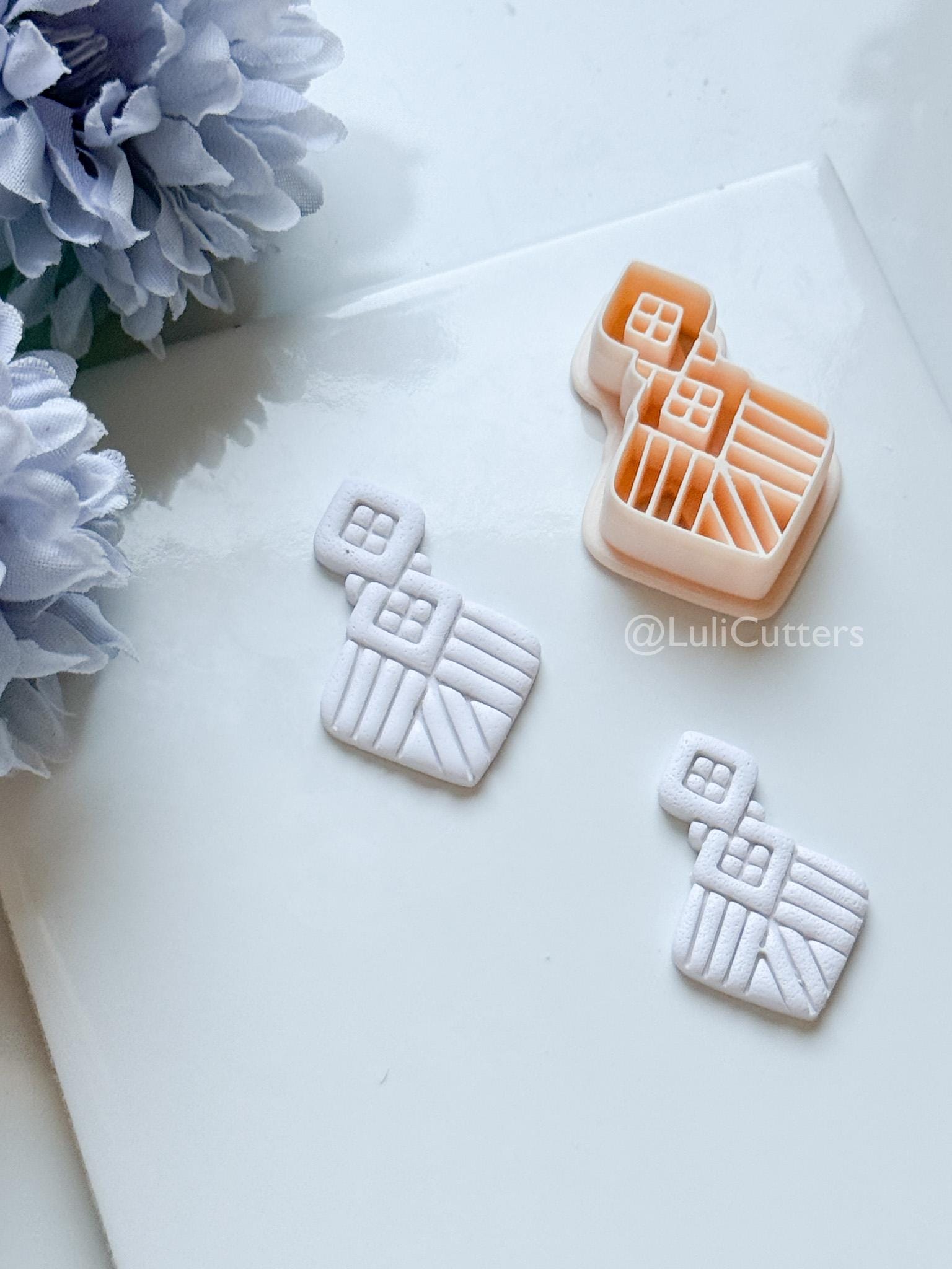 Alba Wren Polymer Clay Cutter: Geometric Ray Design for Earrings