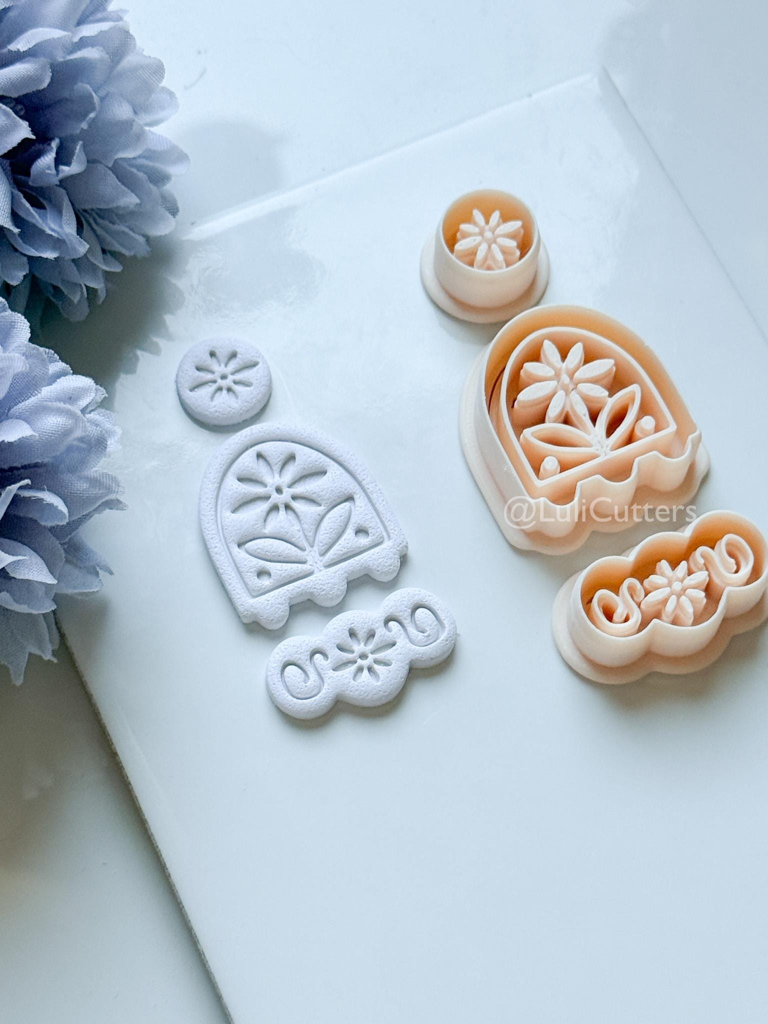 Sora Polymer Clay Cutter: Floral Arch Design for Earrings
