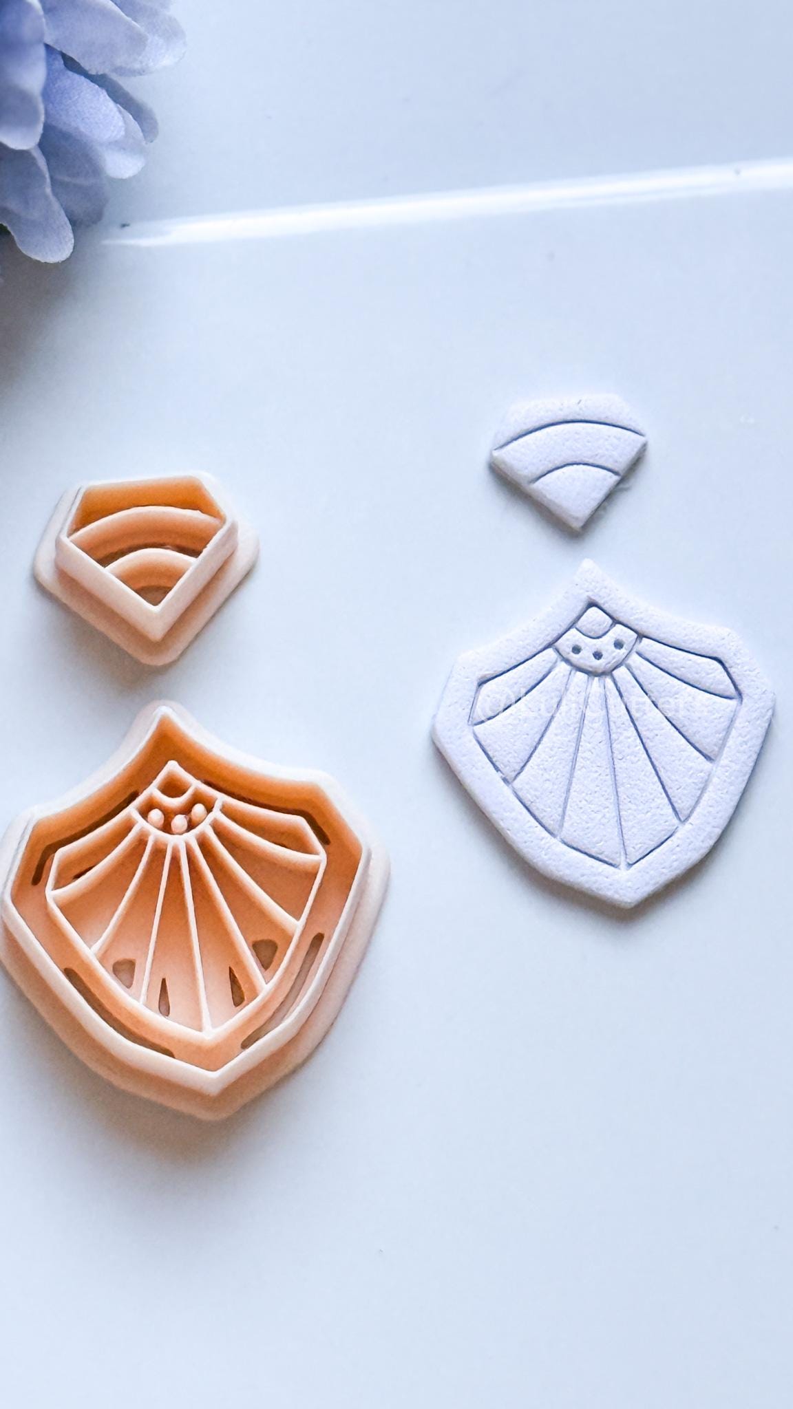 Ray Moss Polymer Clay Cutter: Fan Ray Design for Earrings