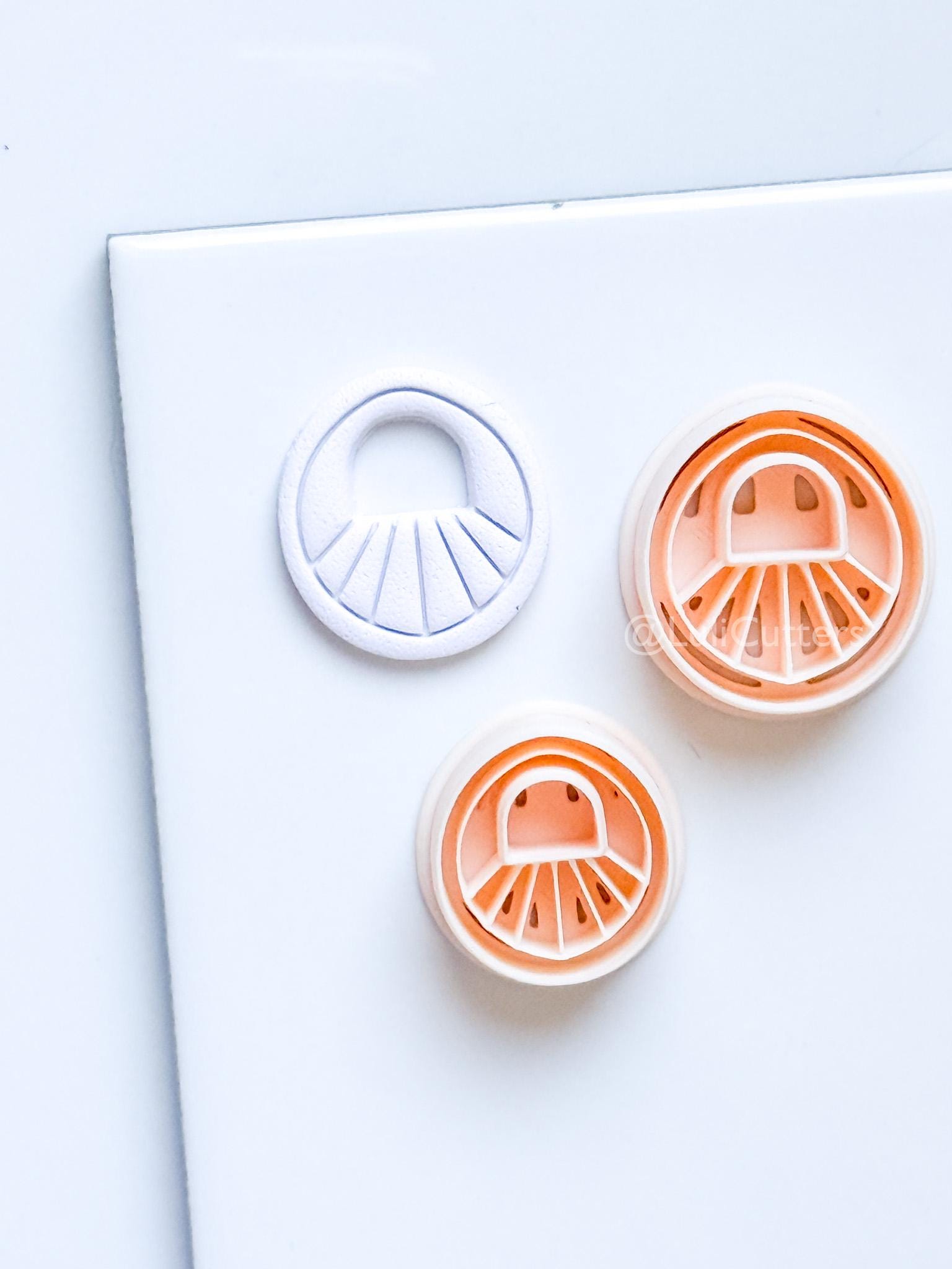 Ribbed Oval Polymer Clay Cutter: Arched Rib Design for Earrings