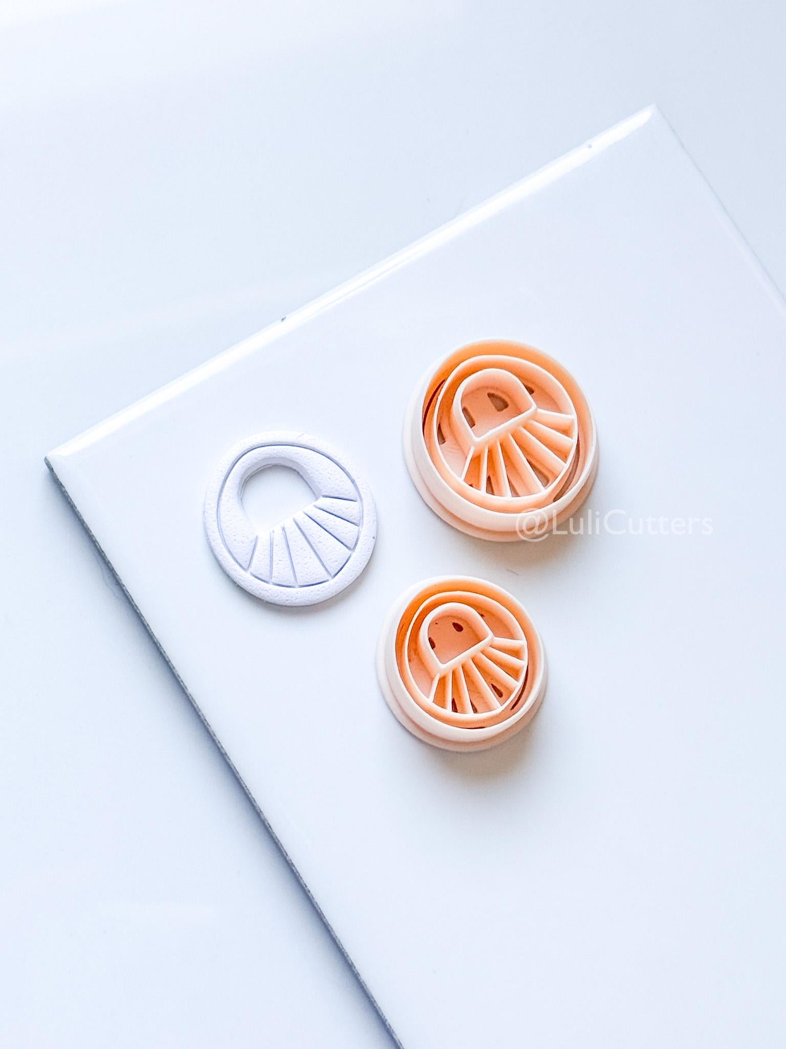 Ribbed Oval Polymer Clay Cutter: Arched Rib Design for Earrings
